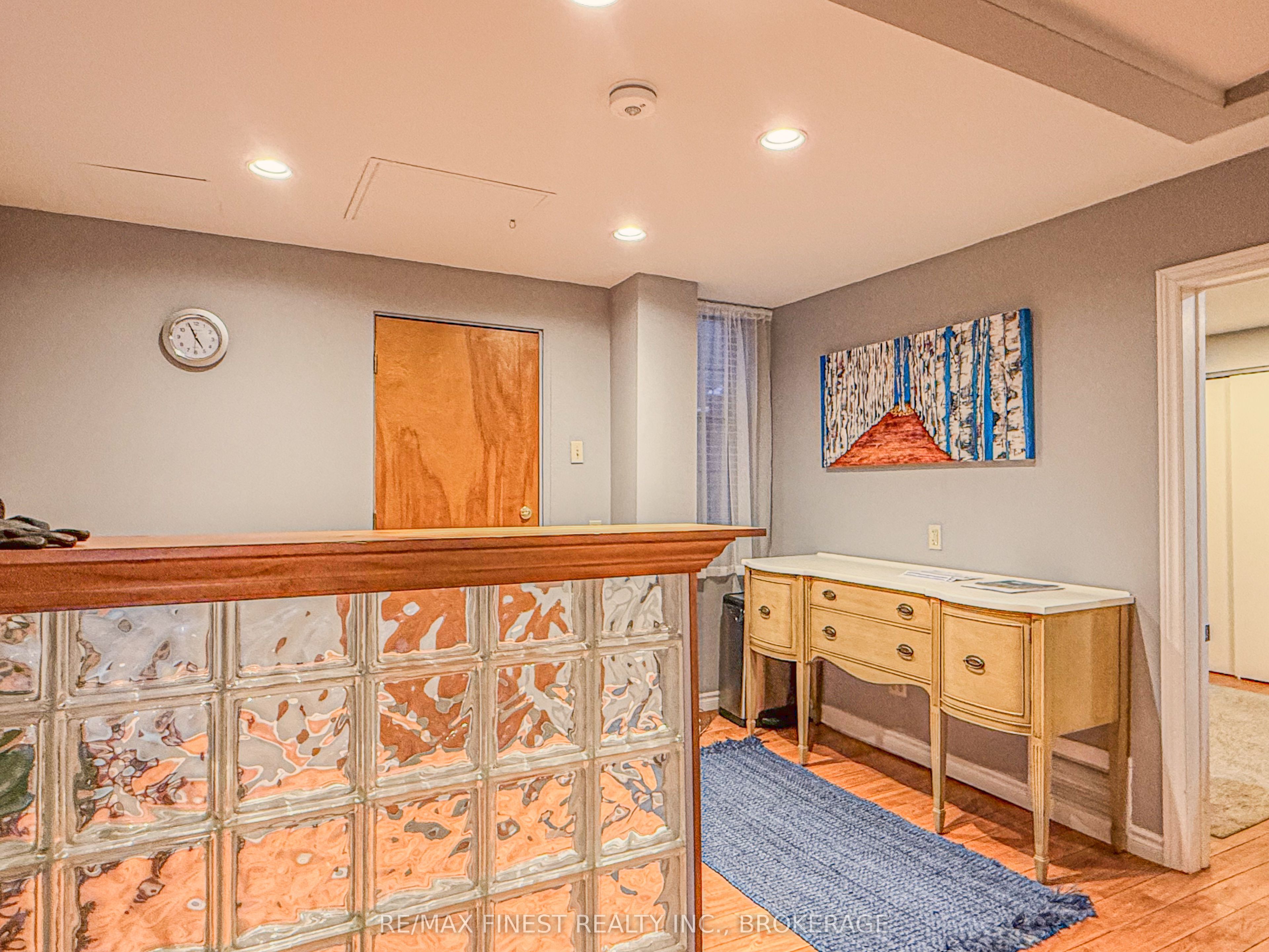 166 Queen Street Property Photo 37