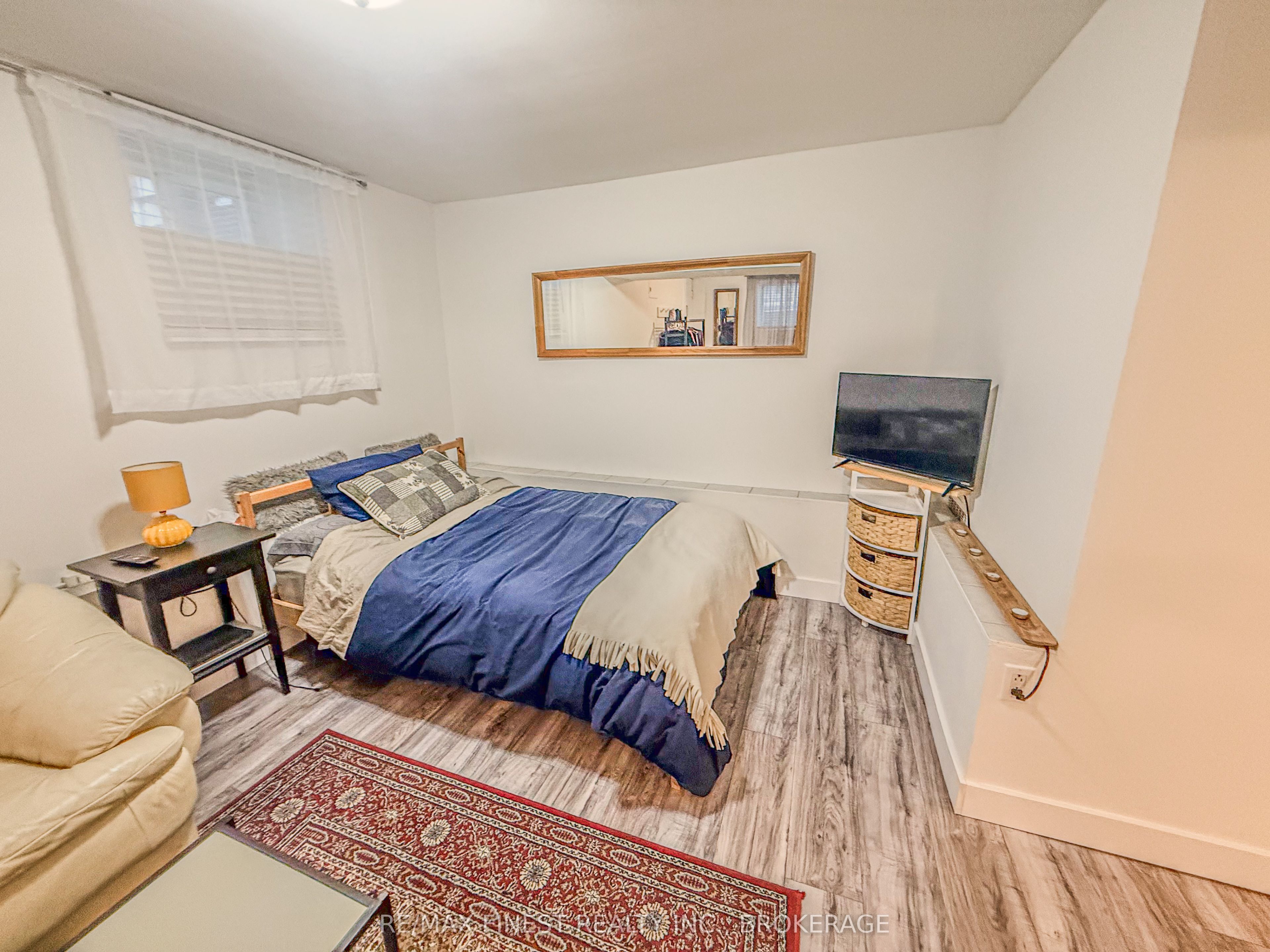 166 Queen Street Property Photo 43