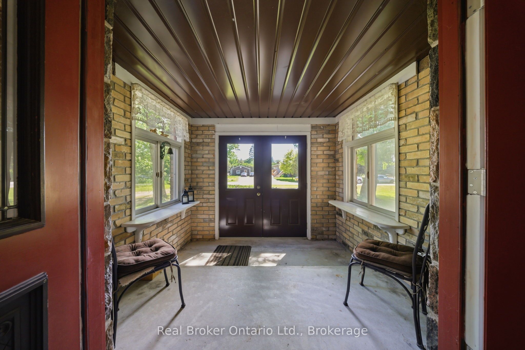 800 Tremaine Avenue S Property Photo 5