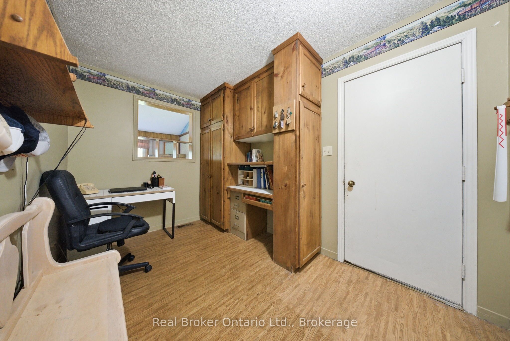 800 Tremaine Avenue S Property Photo 34