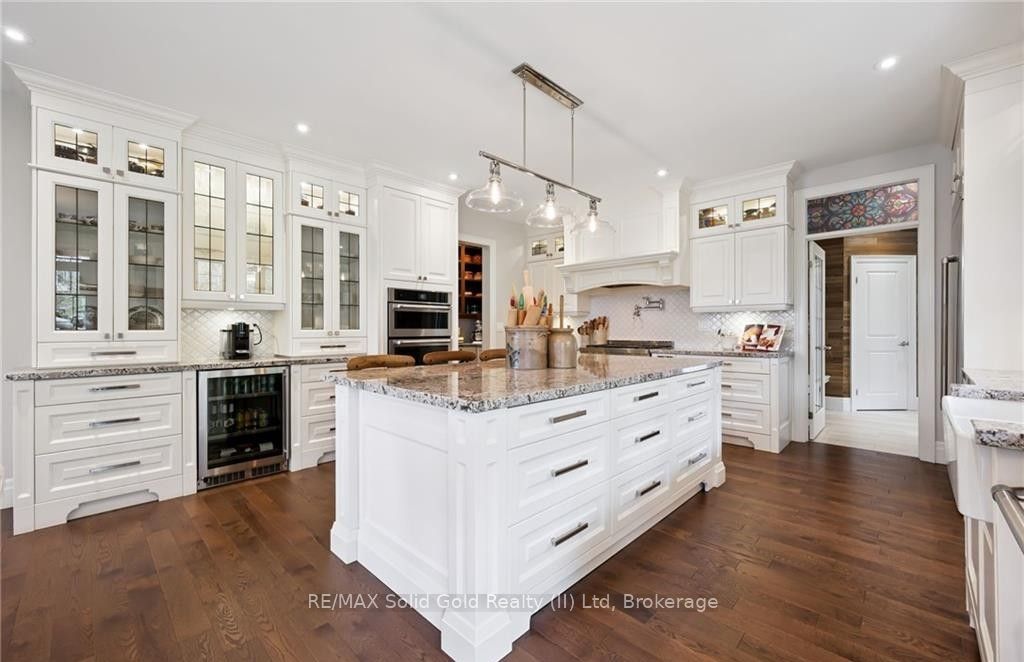 2073 Maplewood Road Property Photo 13