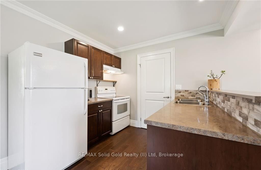 2073 Maplewood Road Property Photo 31