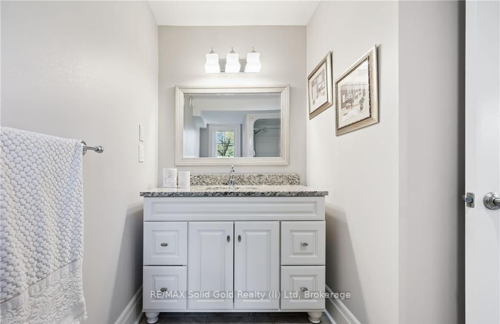 2073 Maplewood Road Property Photo 34