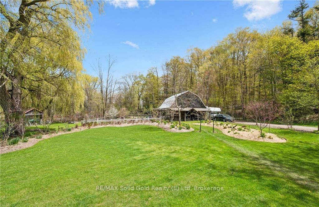 2073 Maplewood Road Property Photo 42