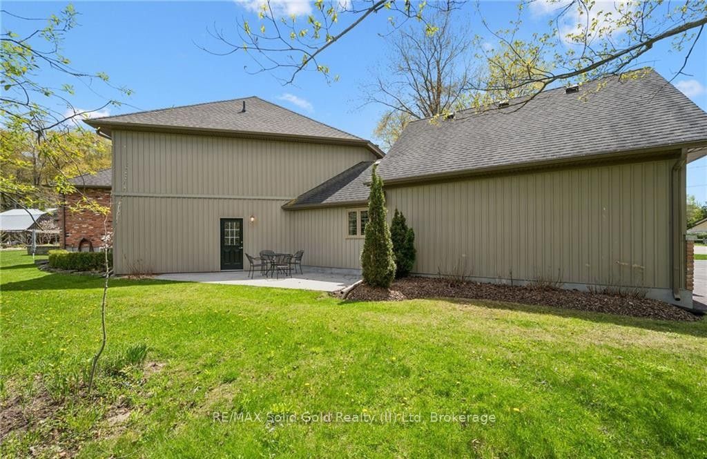 2073 Maplewood Road Property Photo 43