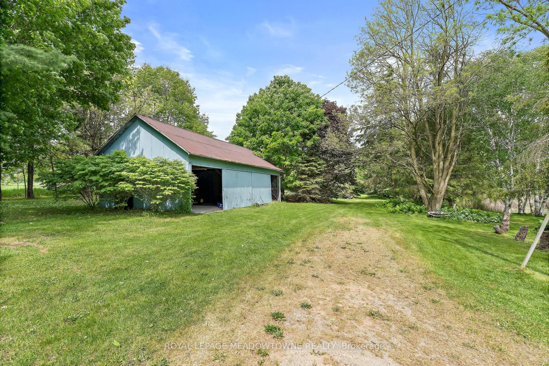954399 7th Line Ehs Property Photo 35