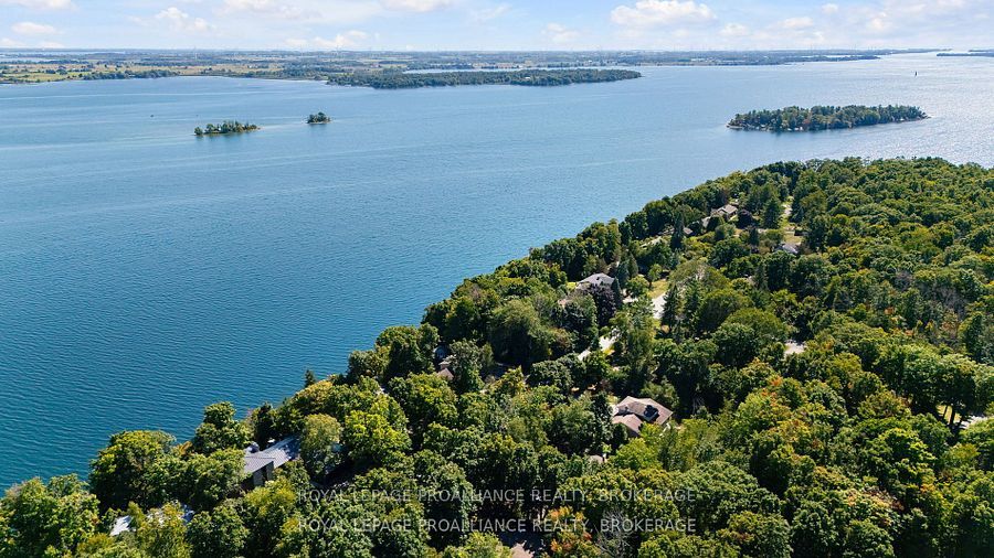 40 Riverside Drive Property Photo 1