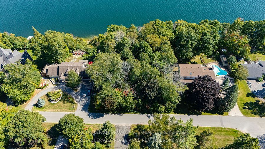 40 Riverside Drive Property Photo 2