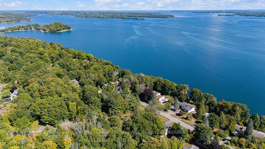 40 Riverside Drive Property Photo 4