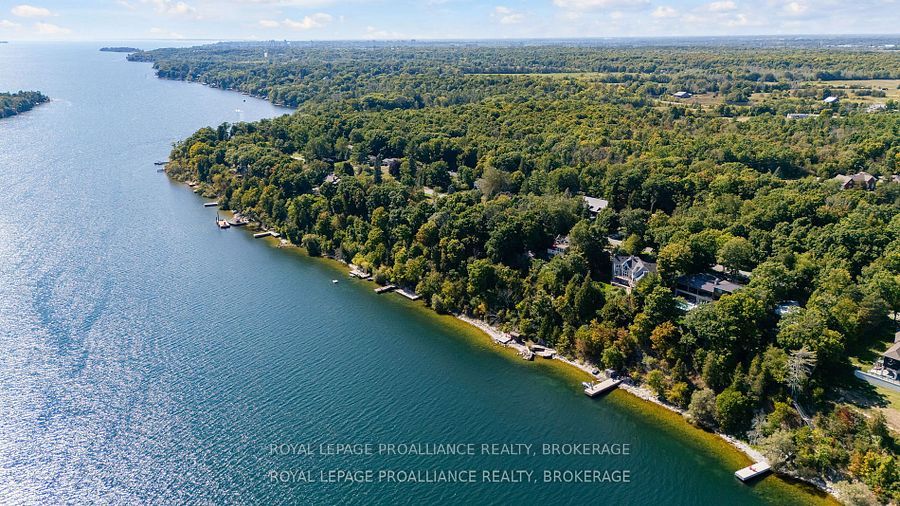 40 Riverside Drive Property Photo 5