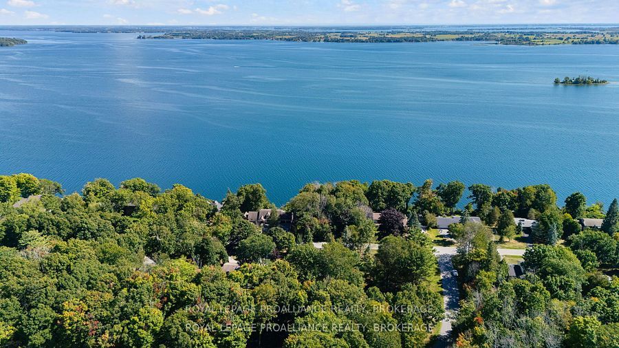 40 Riverside Drive Property Photo 6