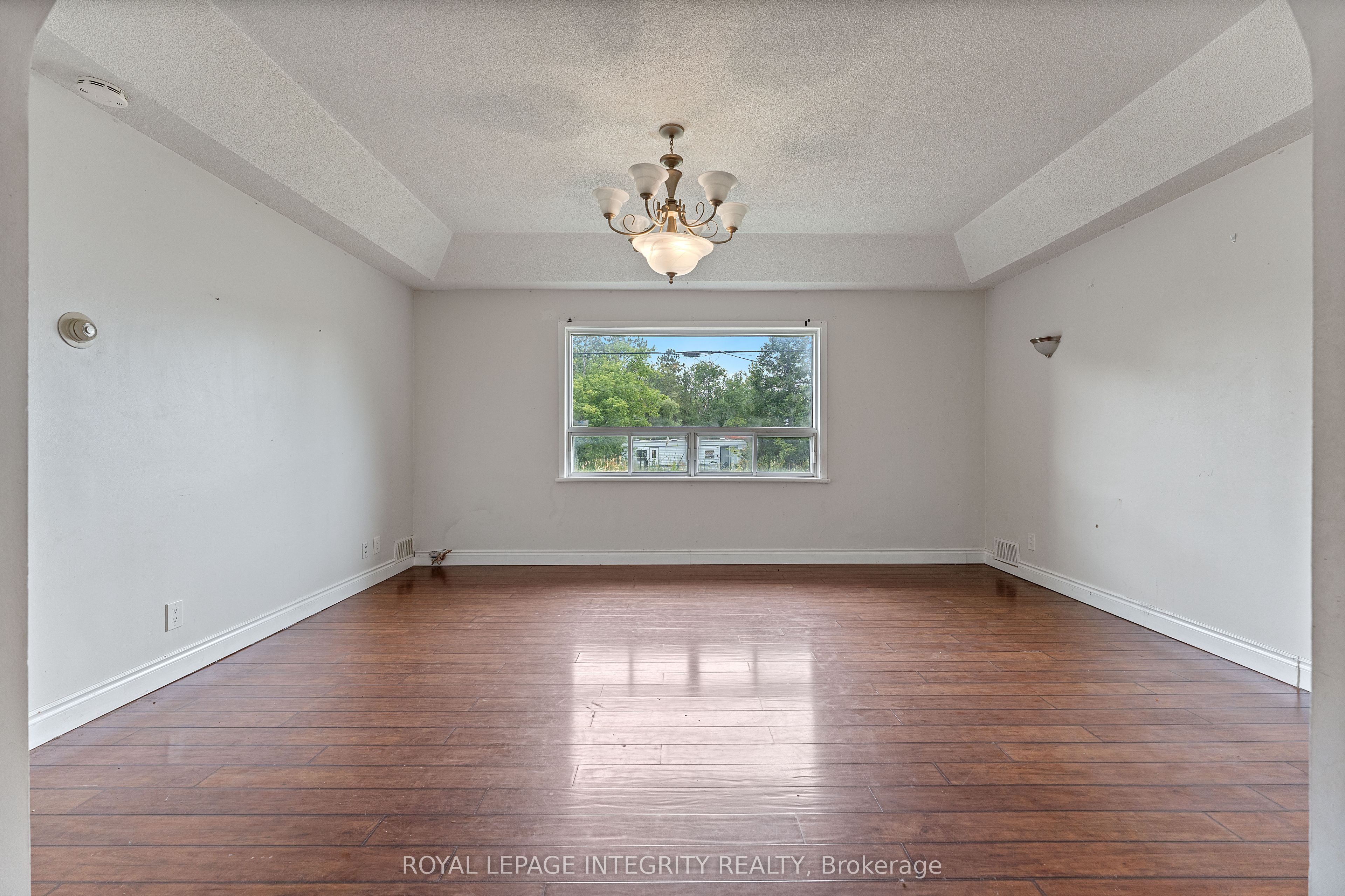 3823 Drouin Road Property Photo 6