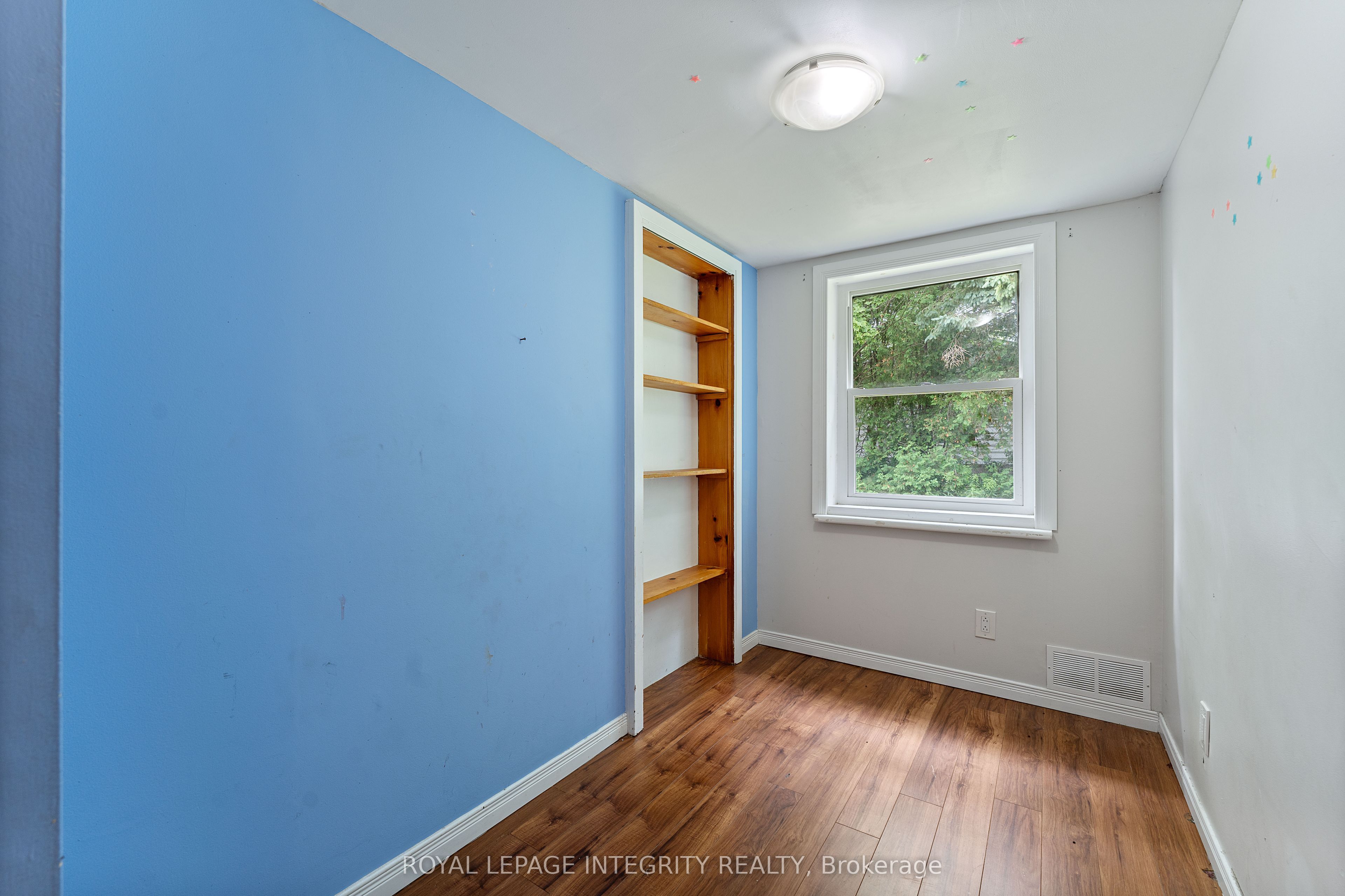 3823 Drouin Road Property Photo 15