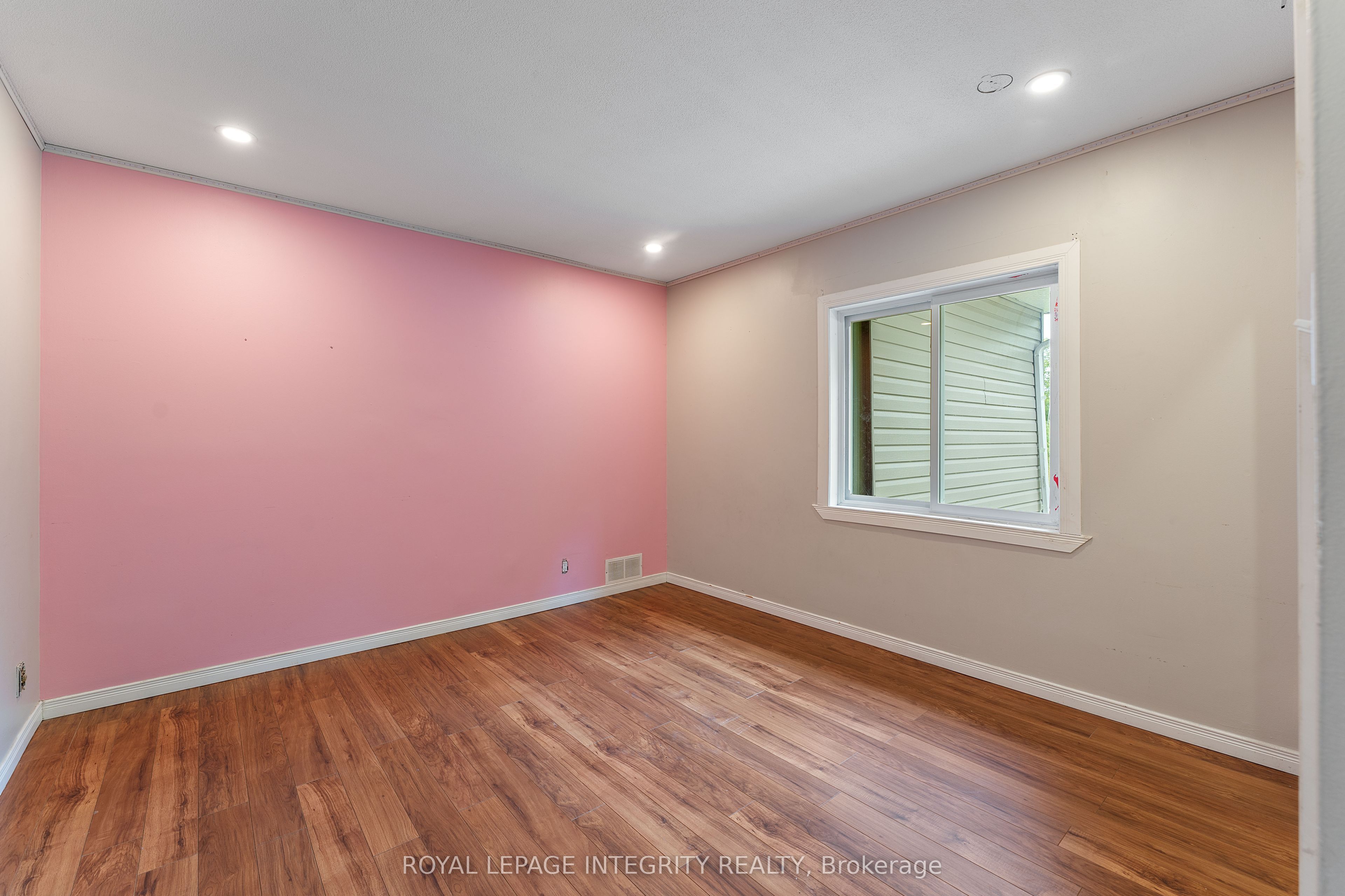 3823 Drouin Road Property Photo 32