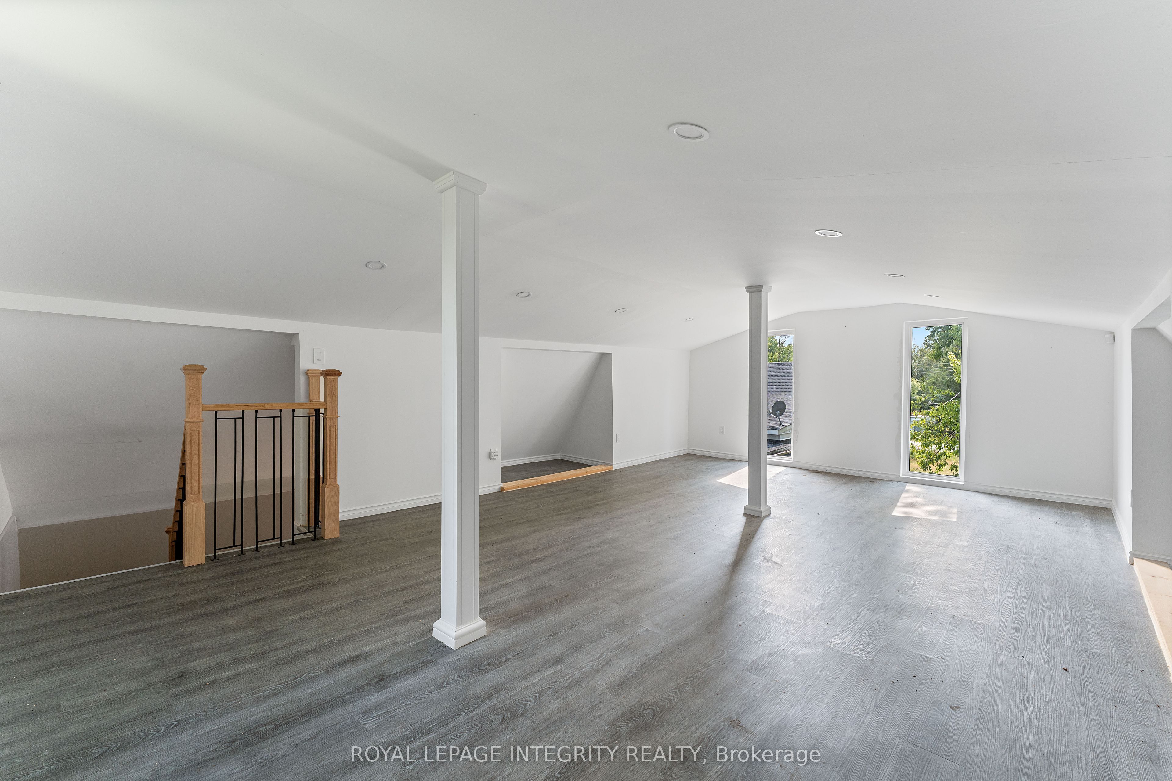 3823 Drouin Road Property Photo 35