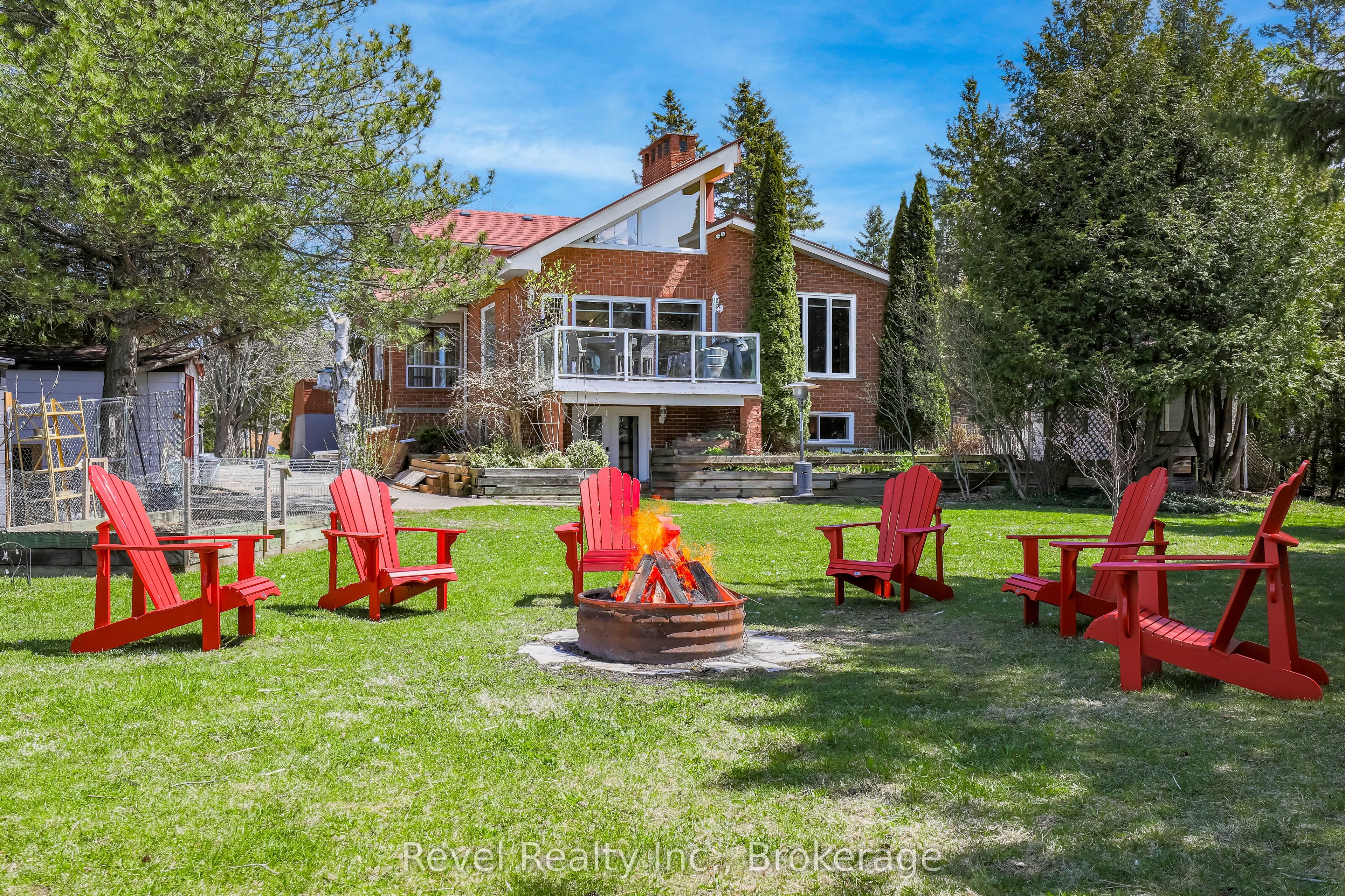 27 Cedar Crescent Property Photo 1