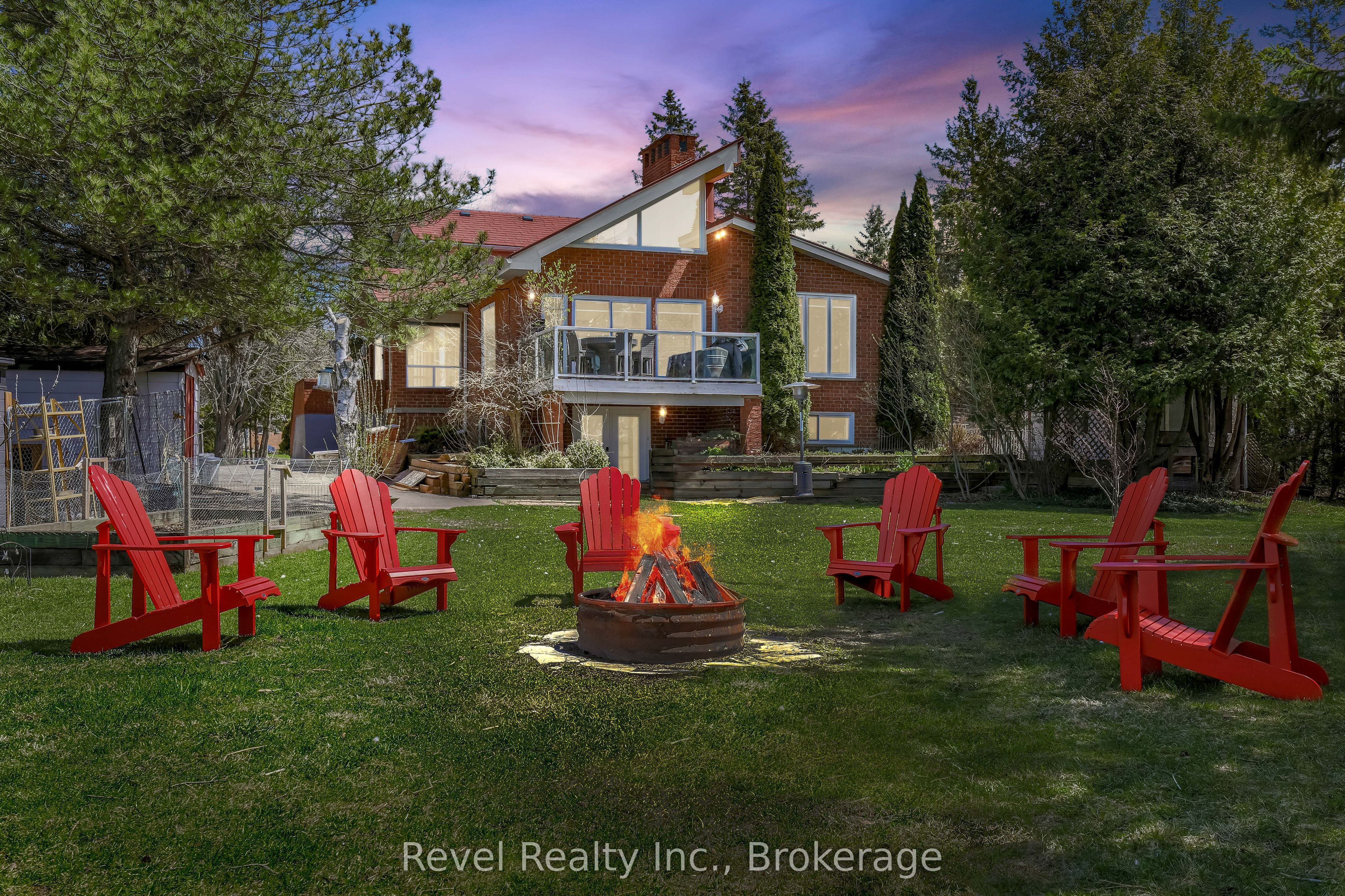 27 Cedar Crescent Property Photo 2