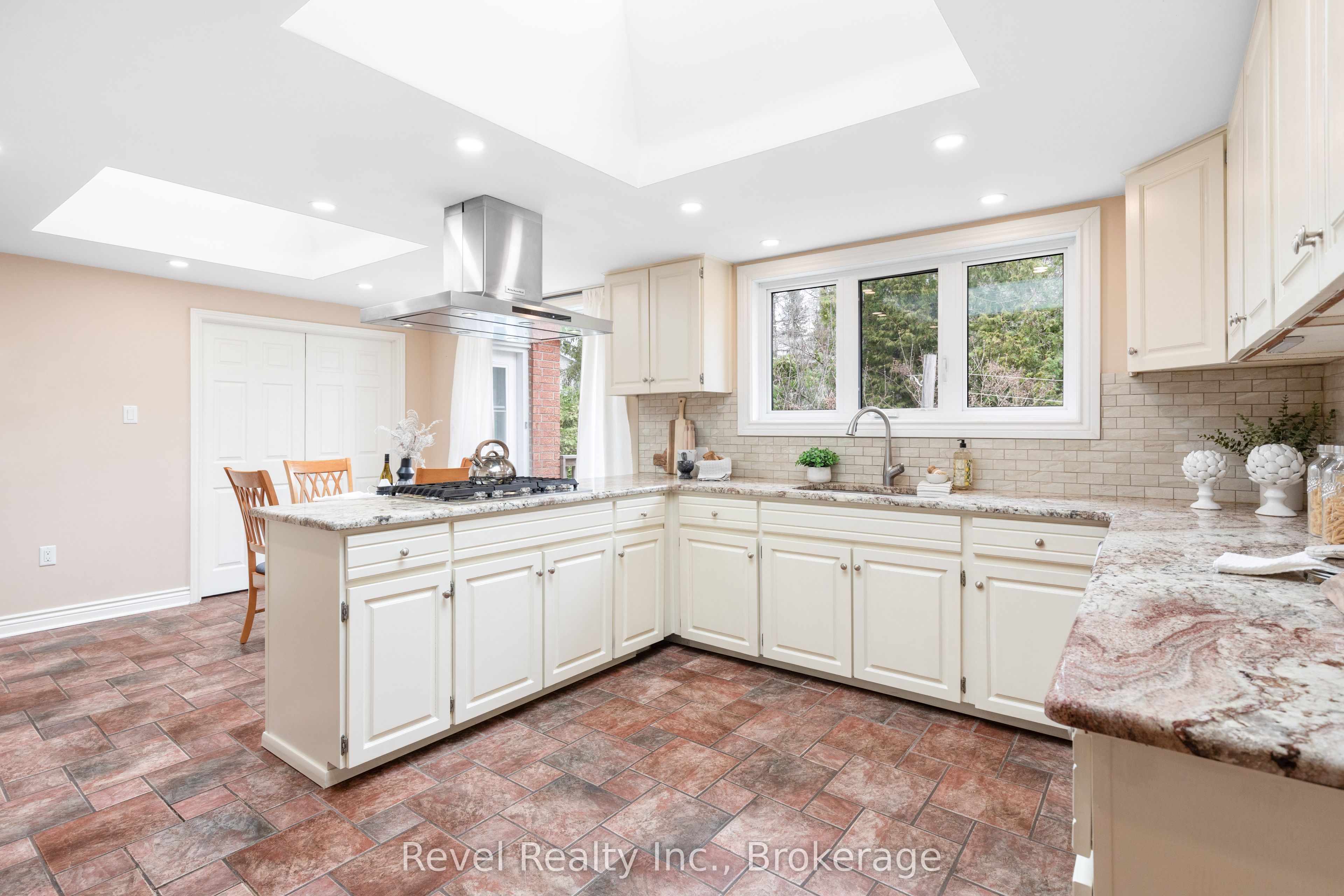 27 Cedar Crescent Property Photo 10
