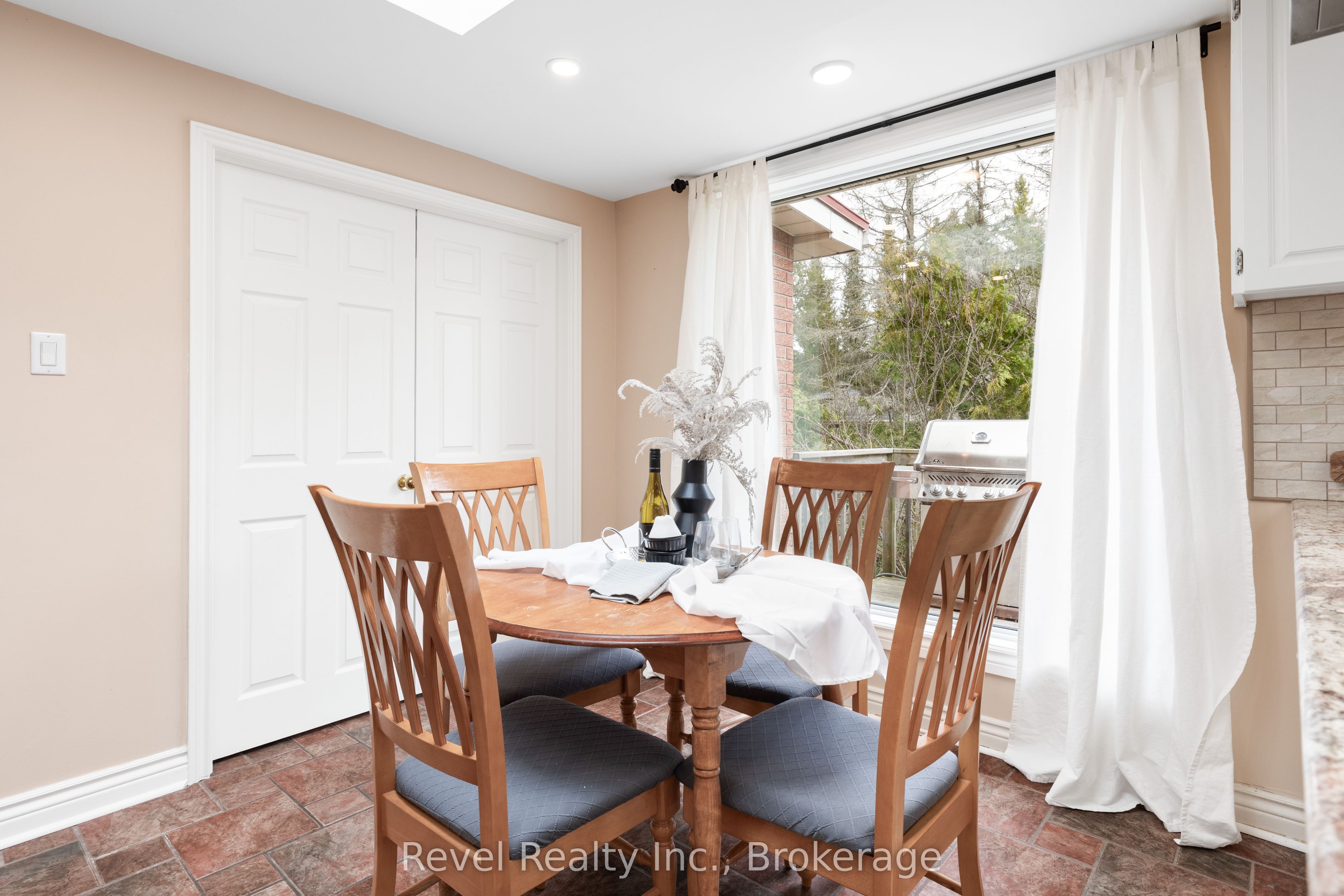 27 Cedar Crescent Property Photo 14