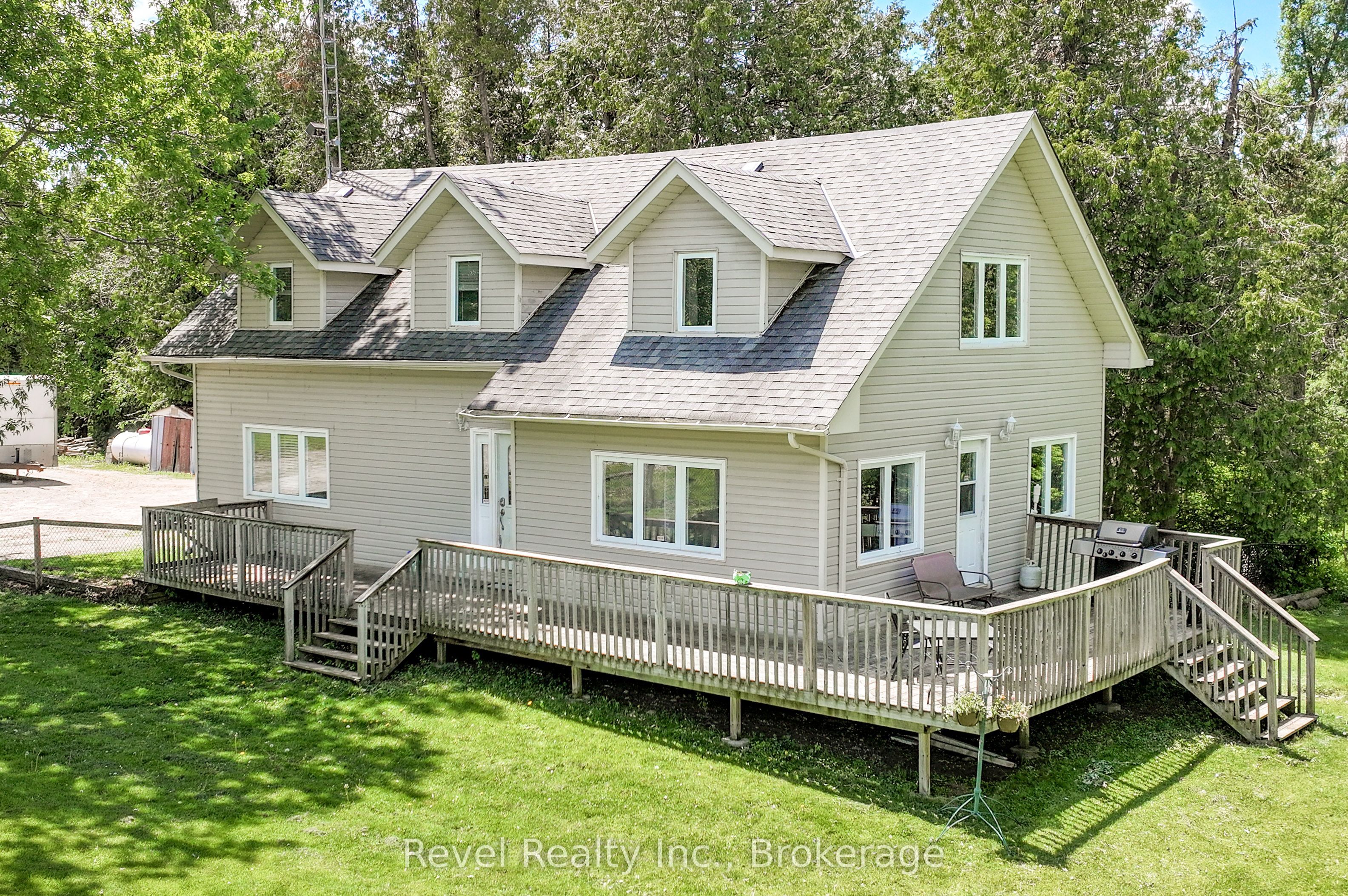 1393 Killarney Bay Road Property Photo 2
