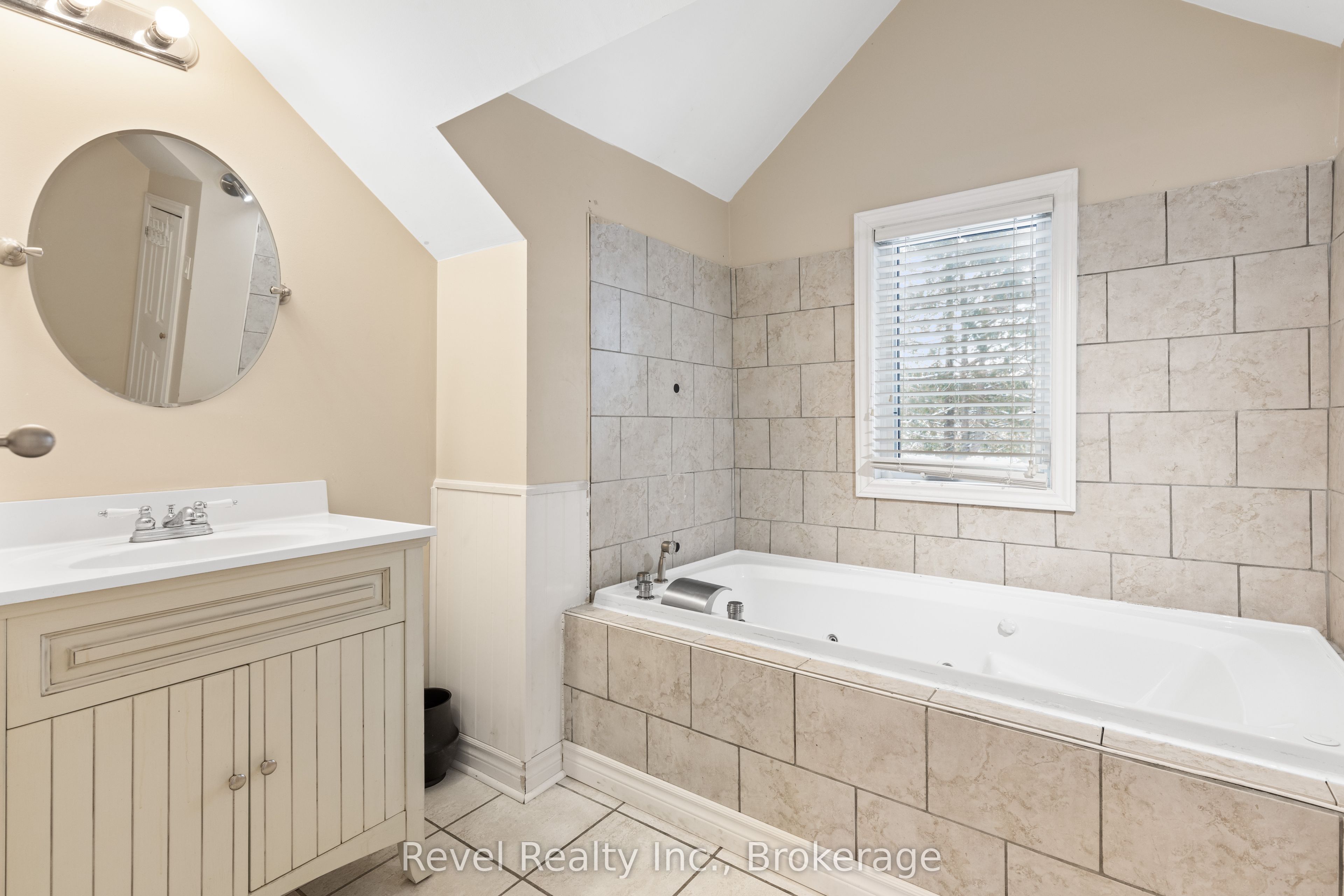 1393 Killarney Bay Road Property Photo 30