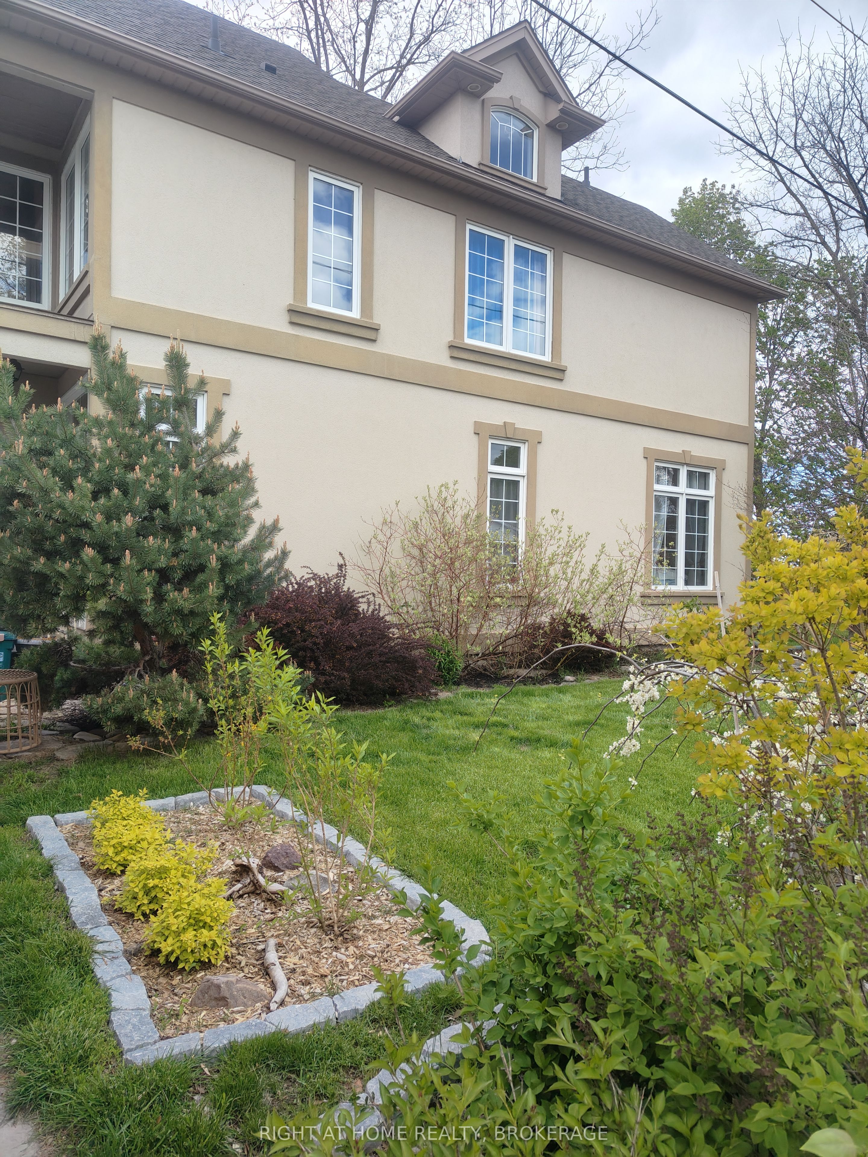 22 Ursula Avenue Property Photo 3