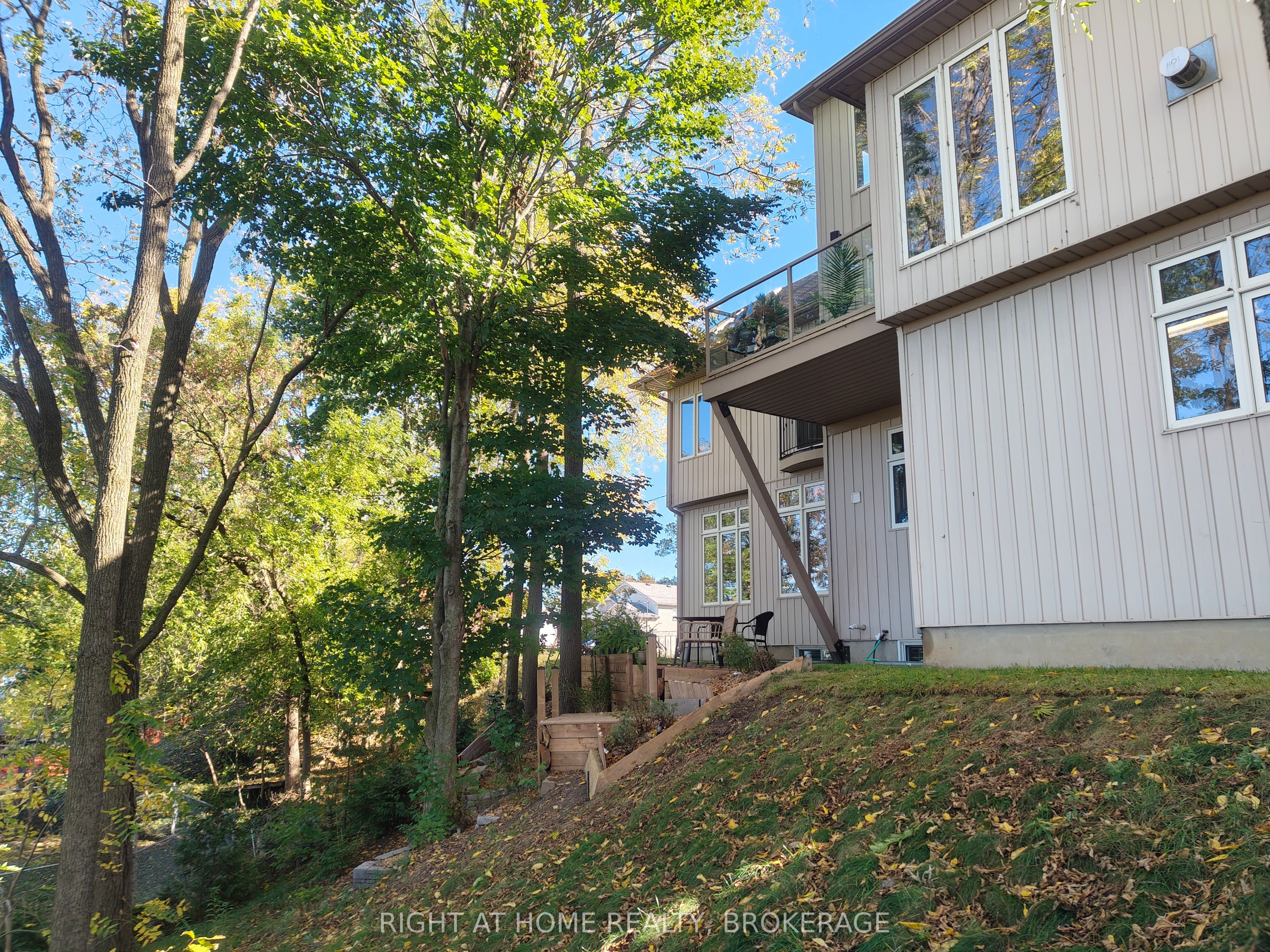 22 Ursula Avenue Property Photo 7