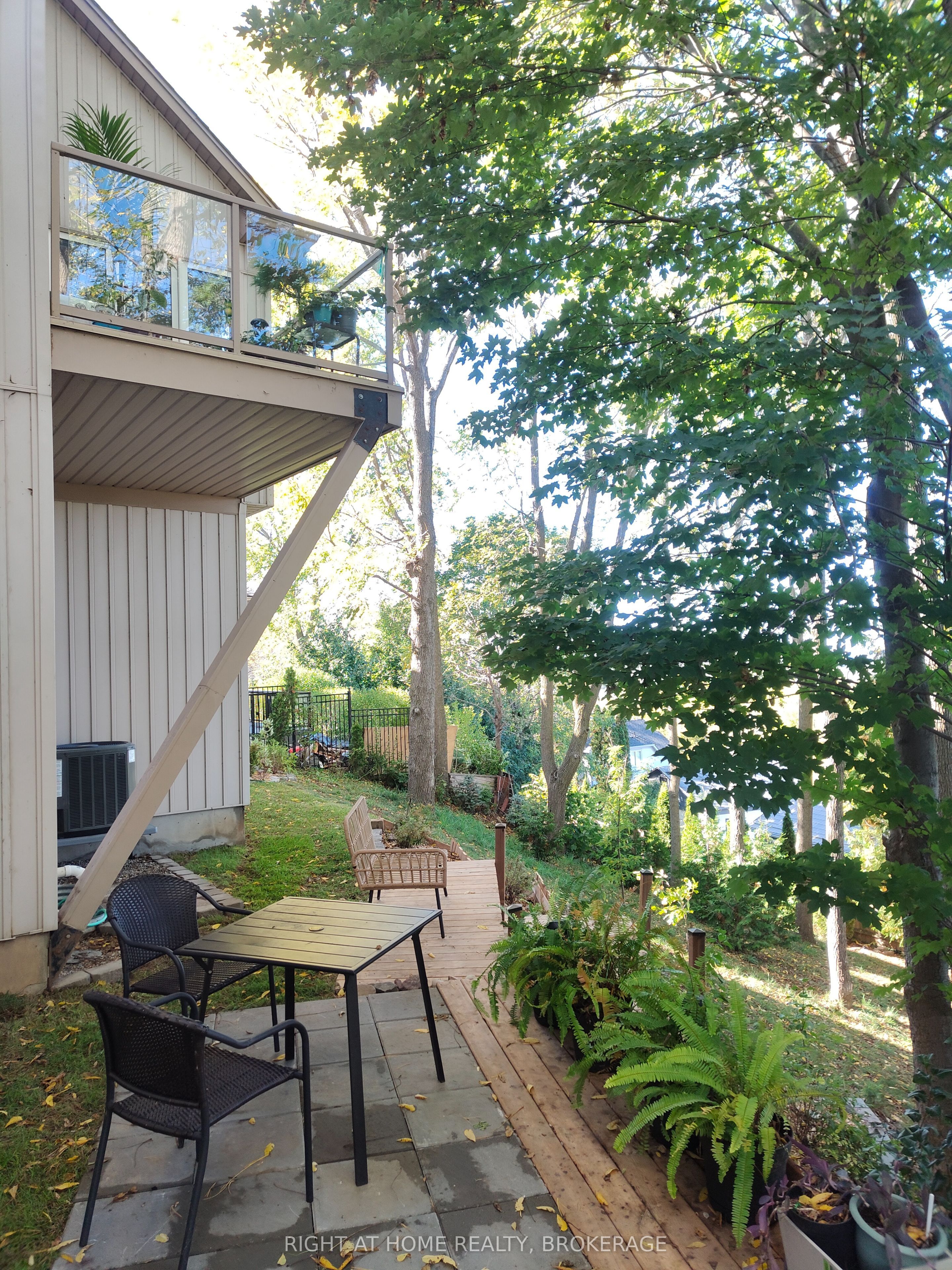 22 Ursula Avenue Property Photo 9