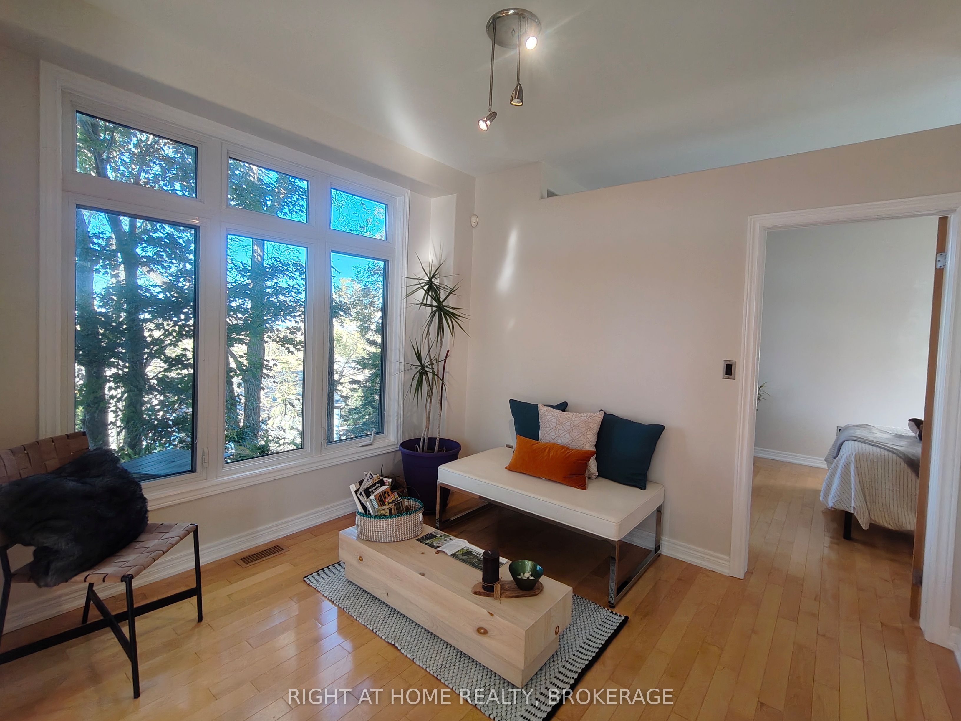 22 Ursula Avenue Property Photo 13