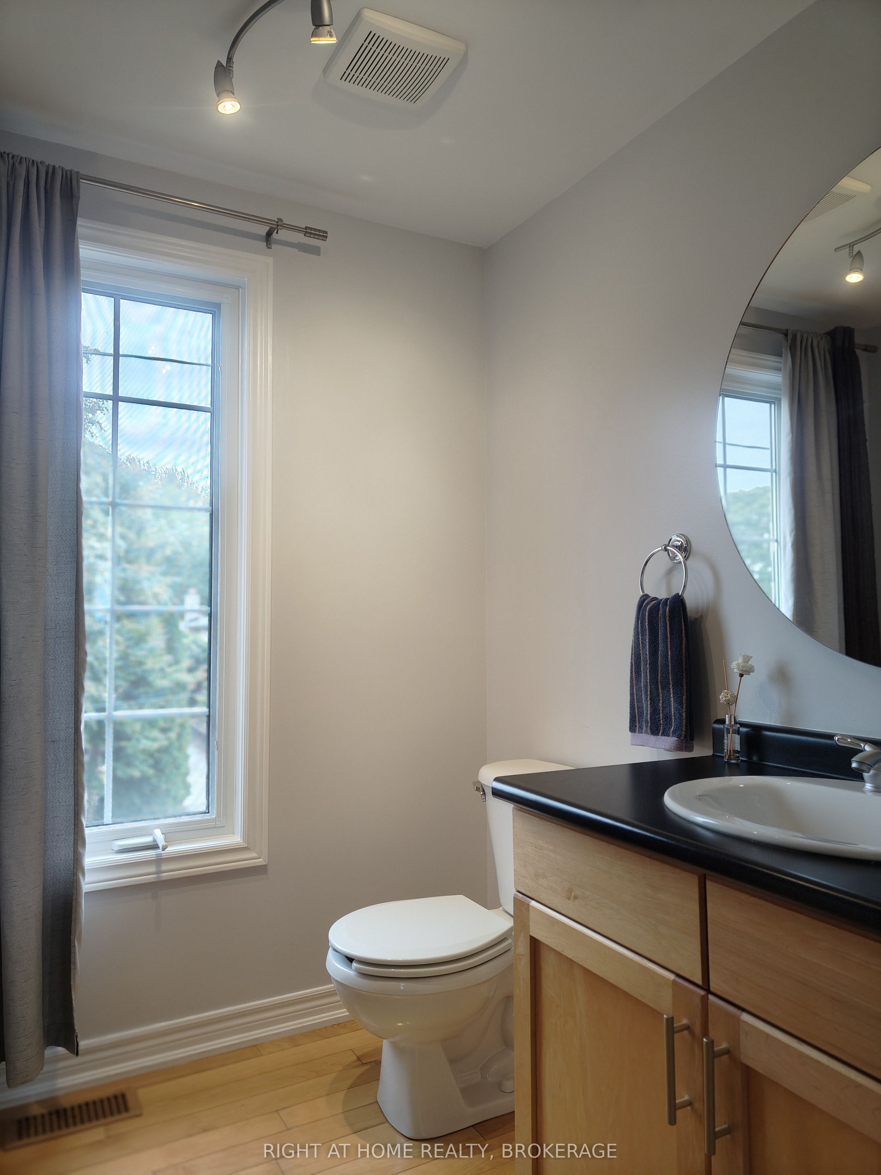 22 Ursula Avenue Property Photo 25