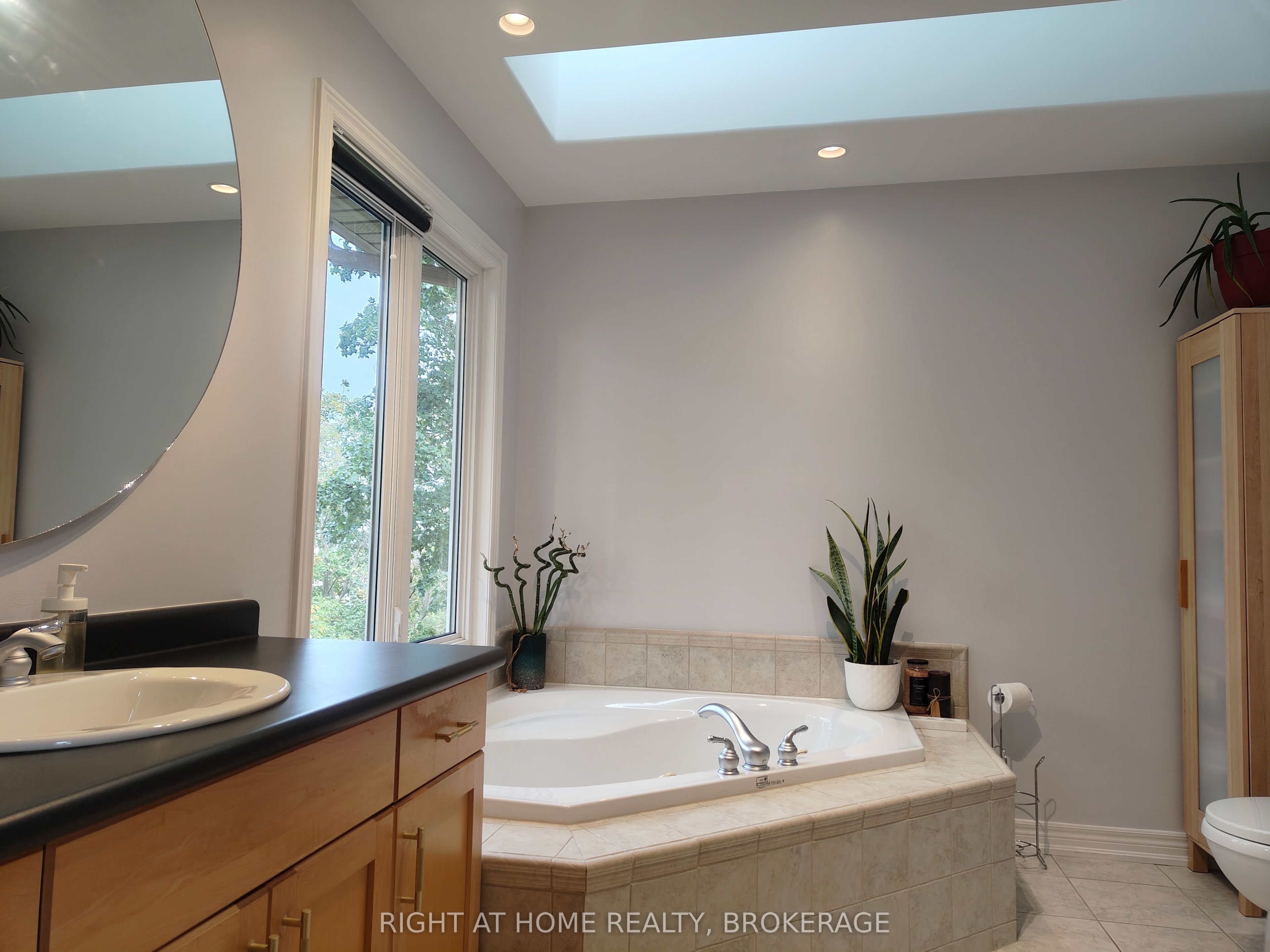 22 Ursula Avenue Property Photo 28