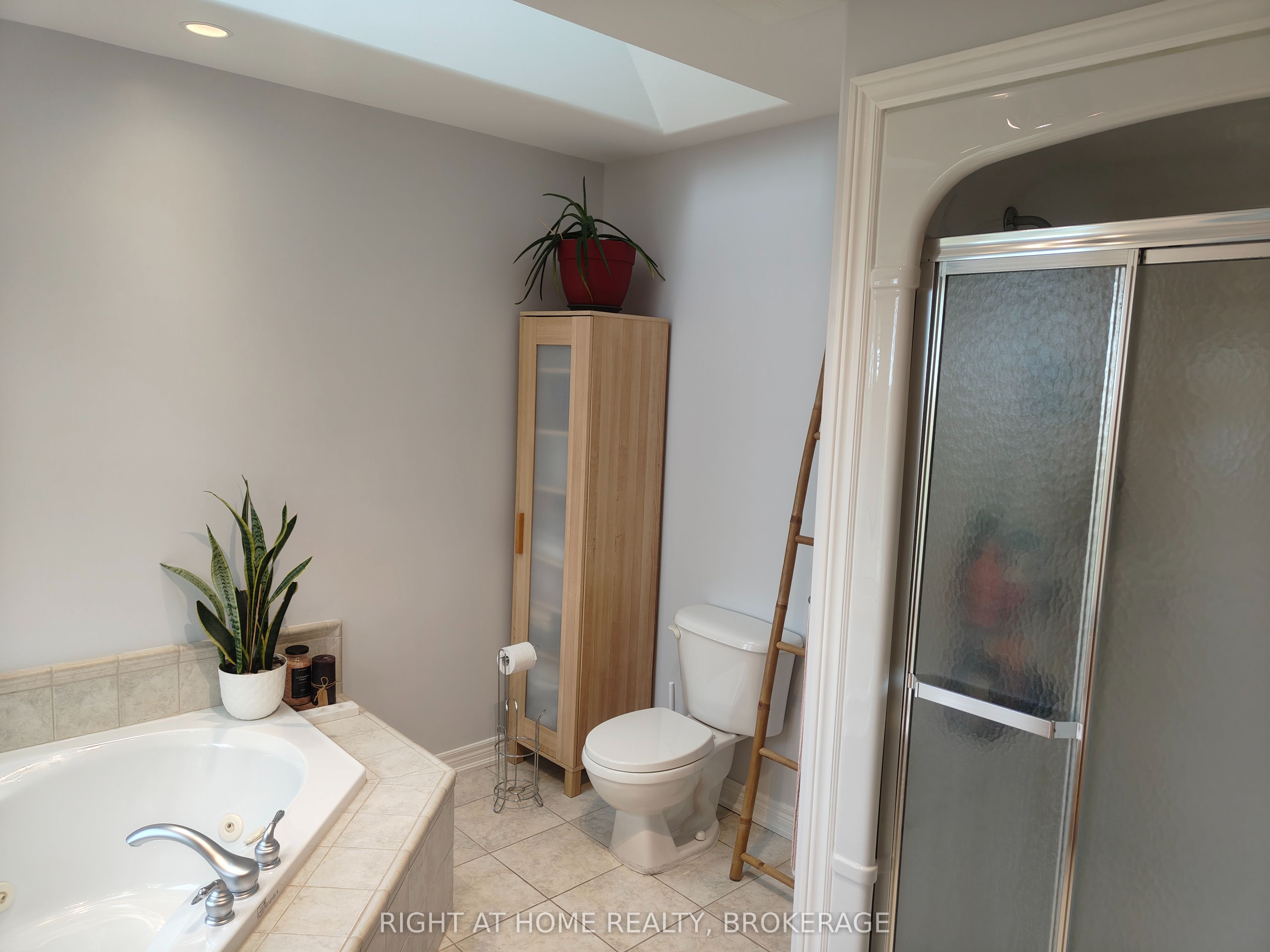 22 Ursula Avenue Property Photo 31