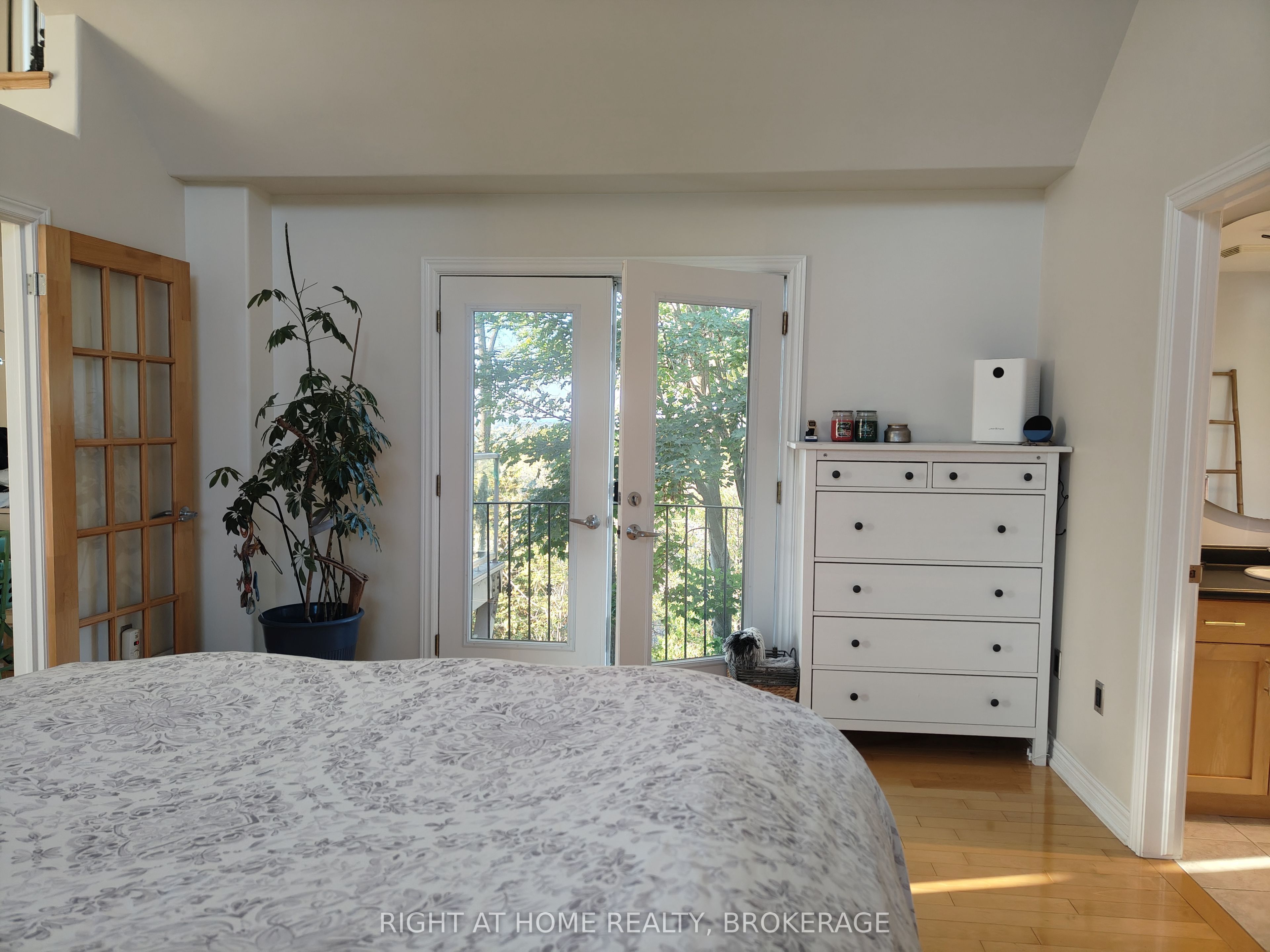 22 Ursula Avenue Property Photo 32