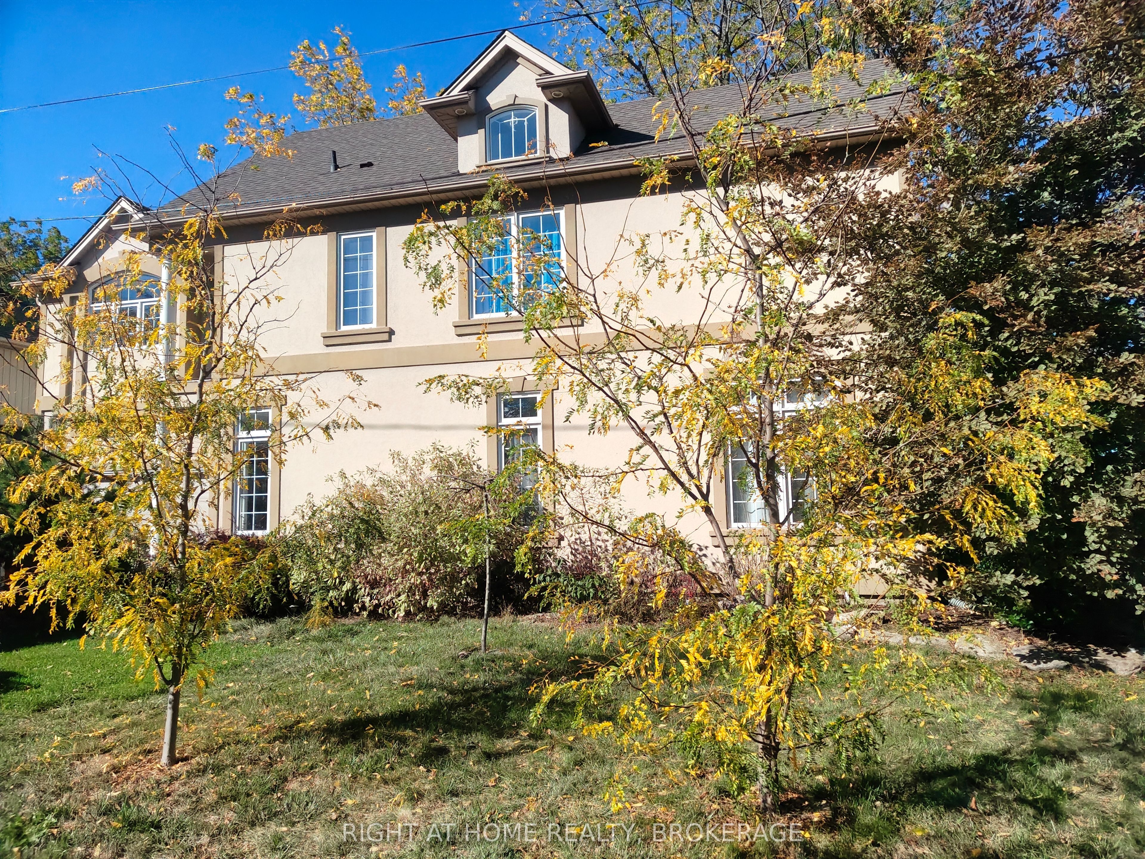 22 Ursula Avenue Property Photo 40