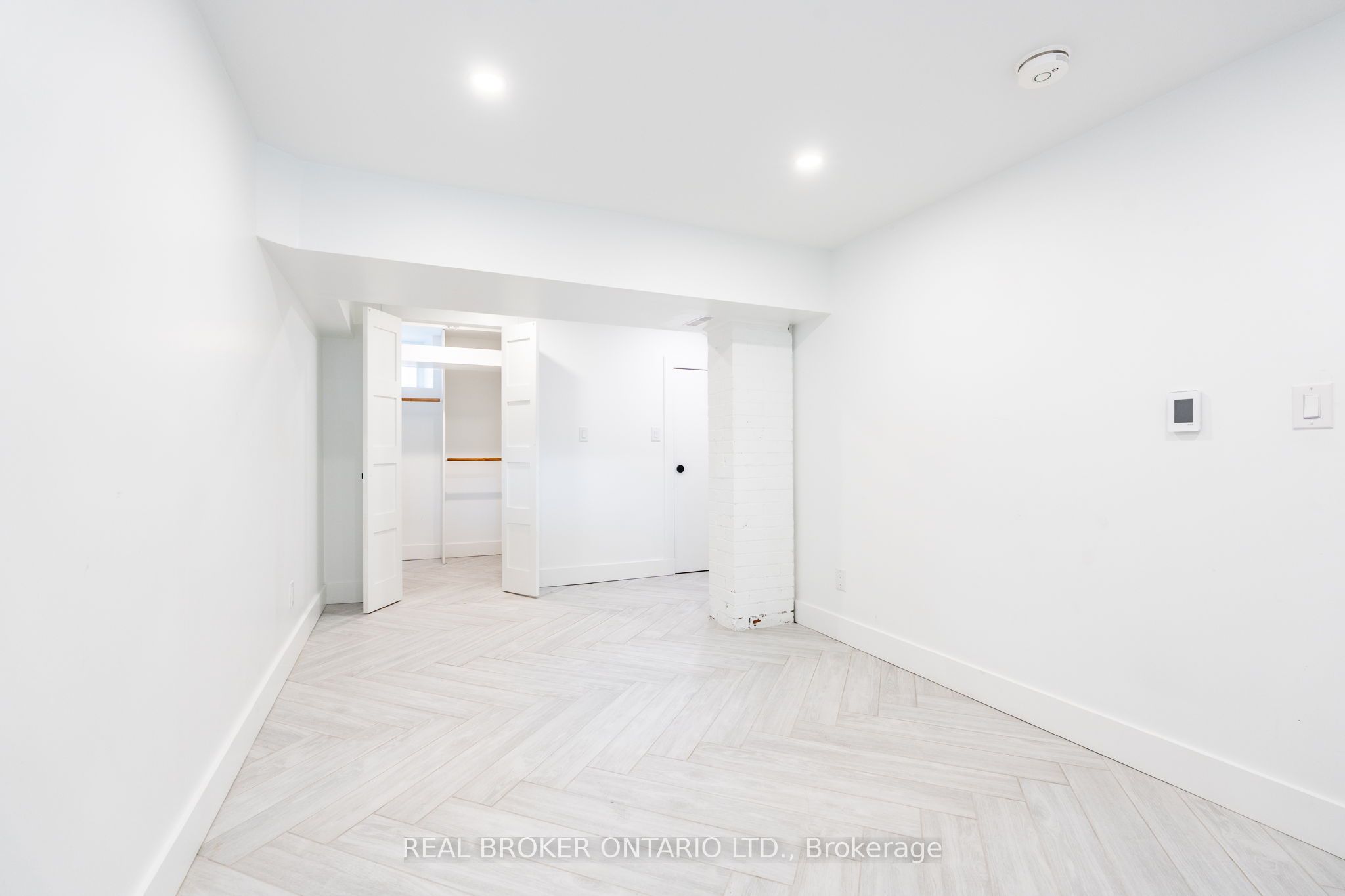 137 Sherman Avenue S Property Photo 33