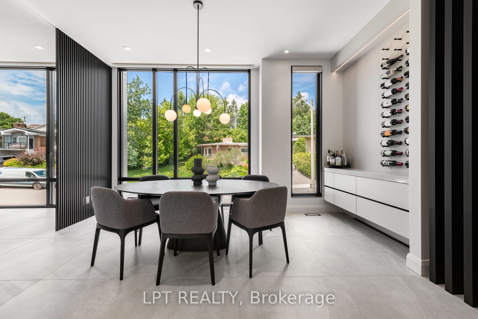 322 Perrier Avenue Property Photo 6