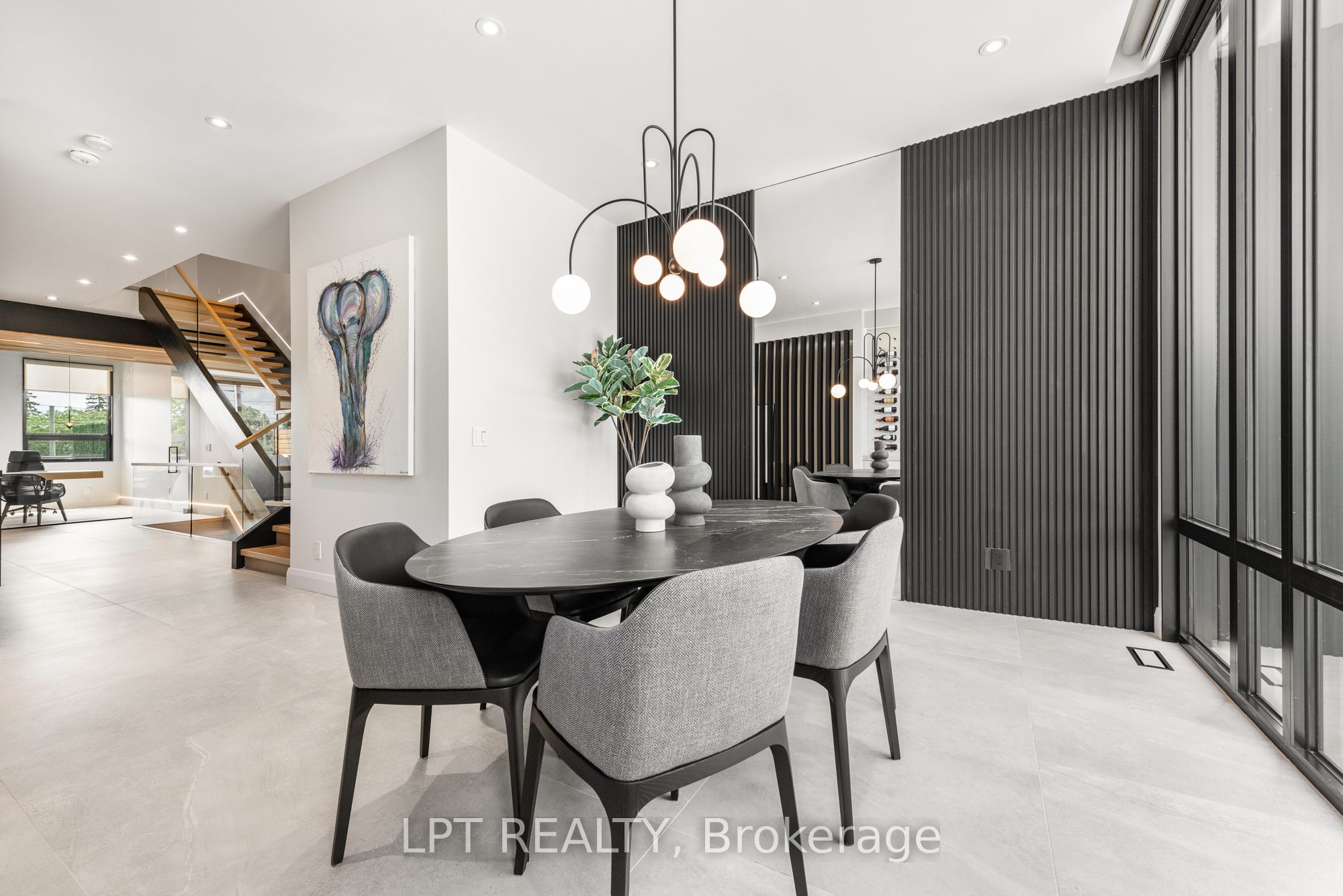 322 Perrier Avenue Property Photo 7