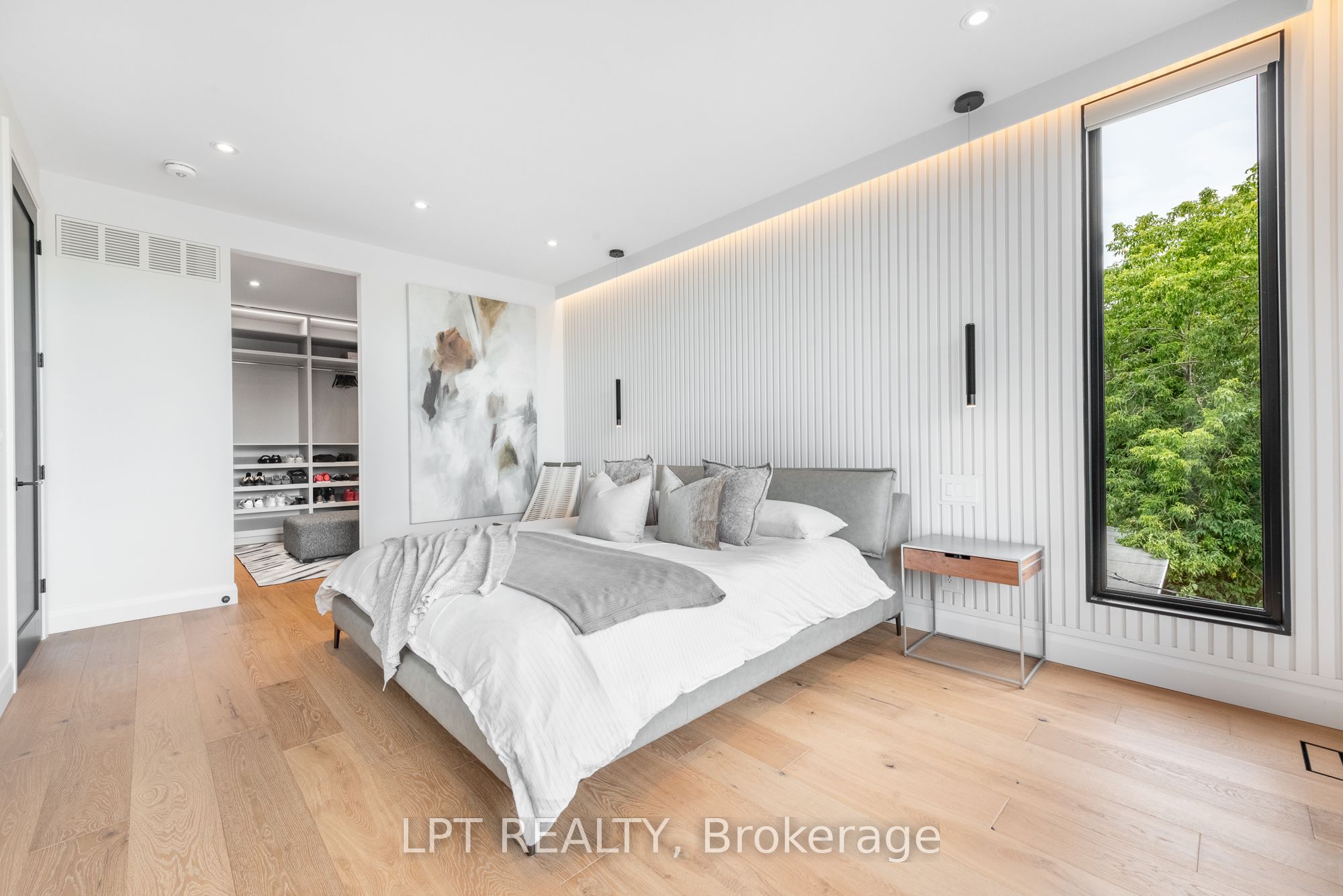 322 Perrier Avenue Property Photo 25