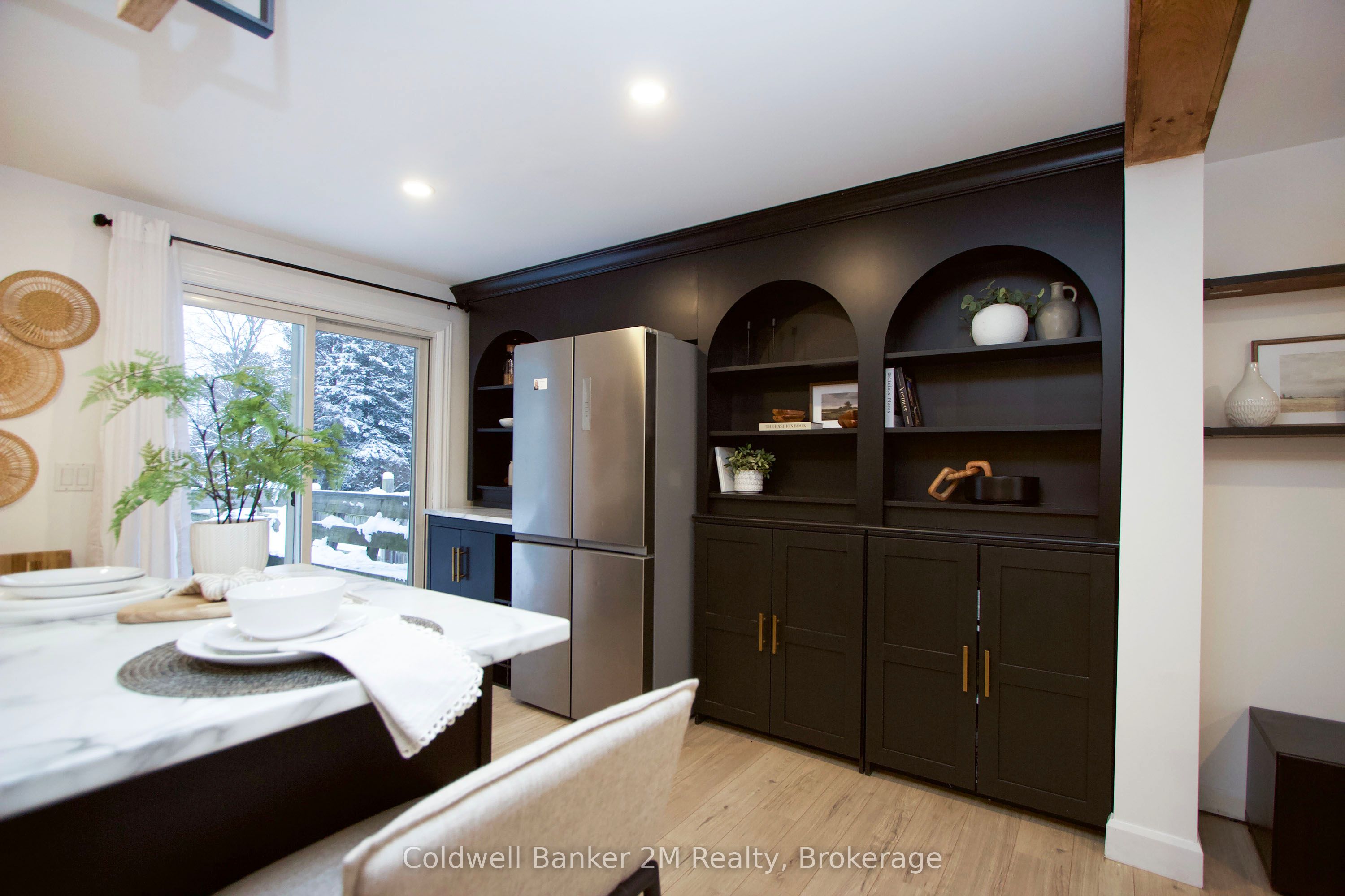 812 Burnham Street Property Photo 10