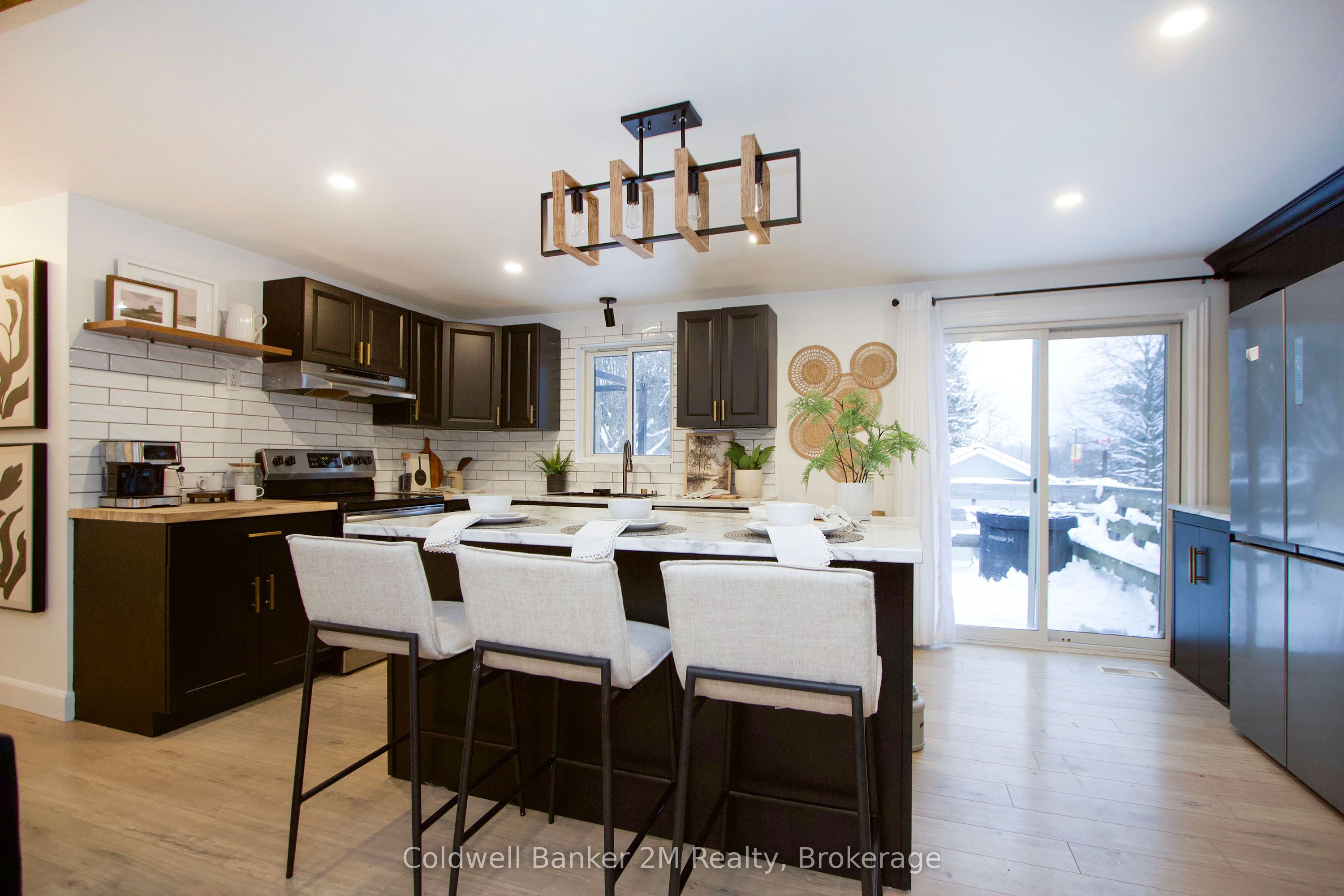 812 Burnham Street Property Photo 11