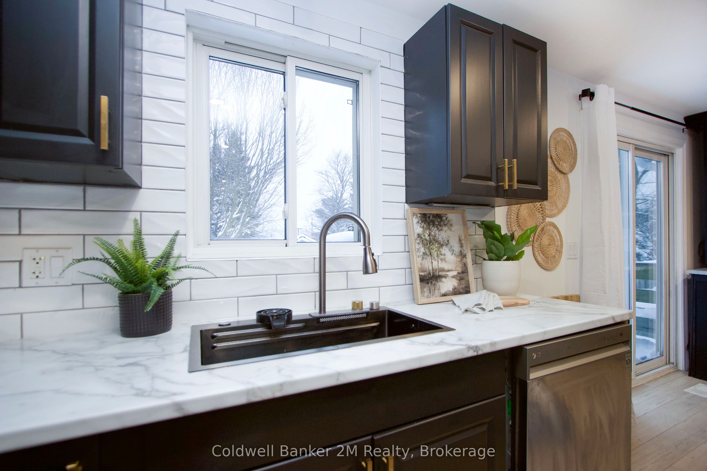812 Burnham Street Property Photo 13