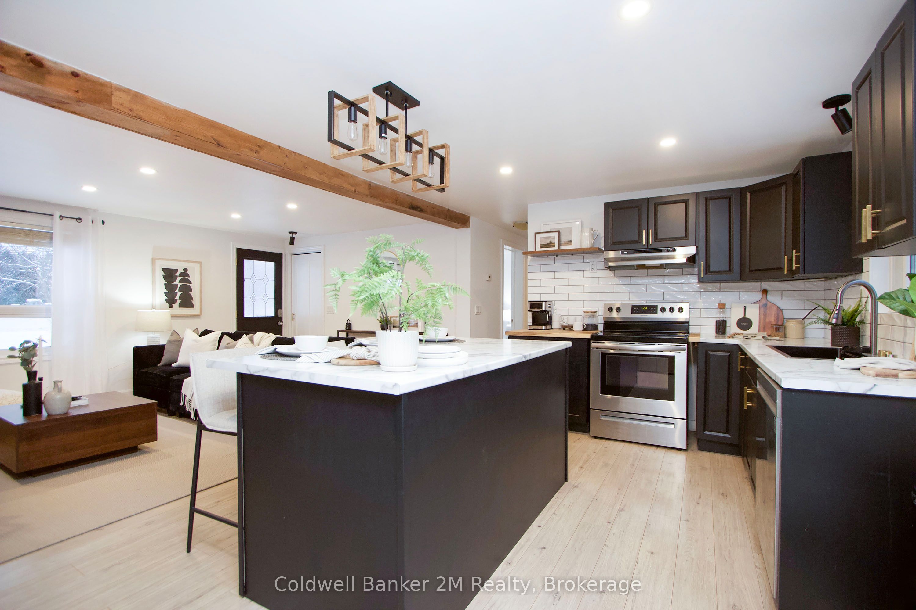 812 Burnham Street Property Photo 15