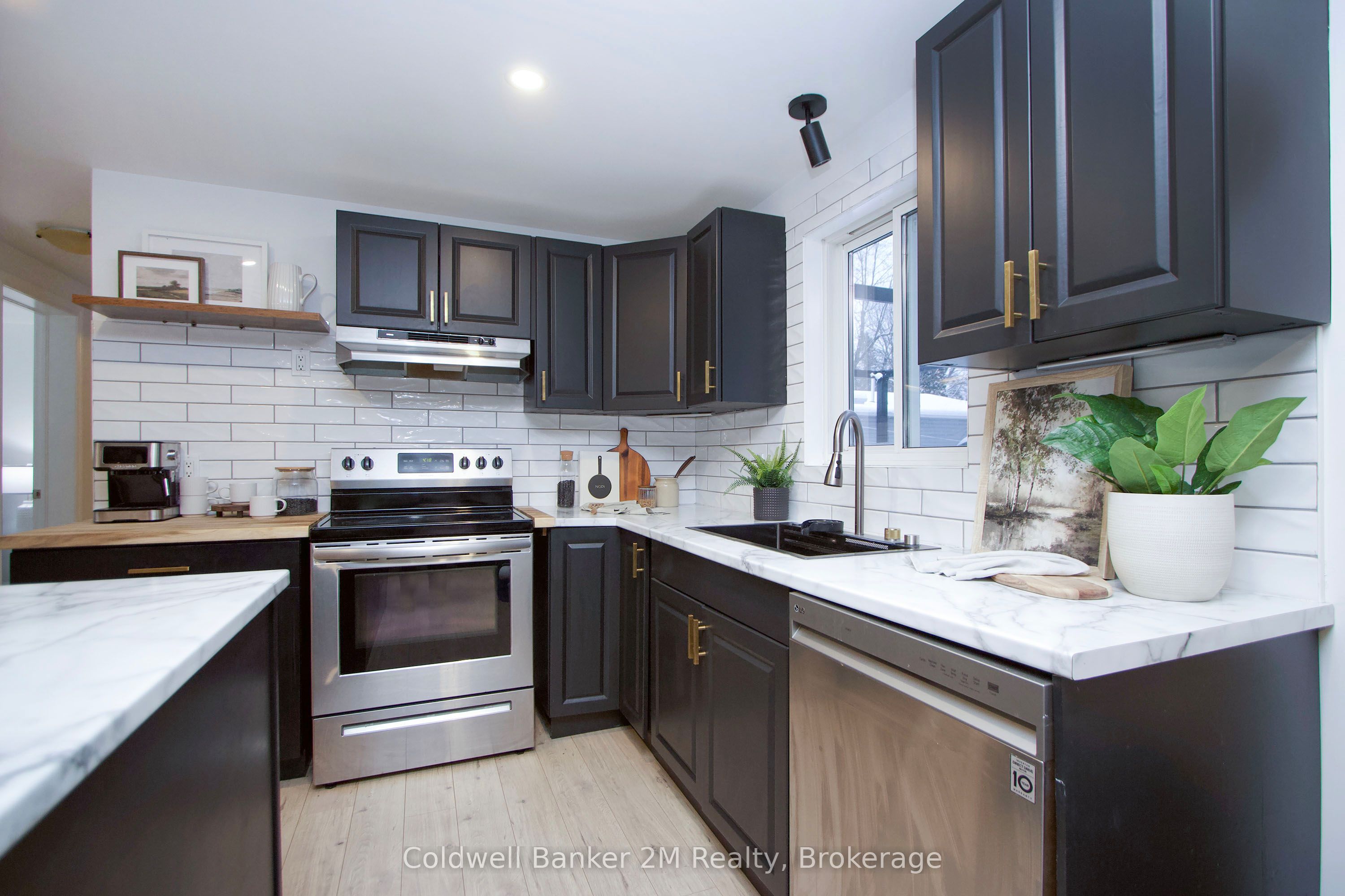 812 Burnham Street Property Photo 16