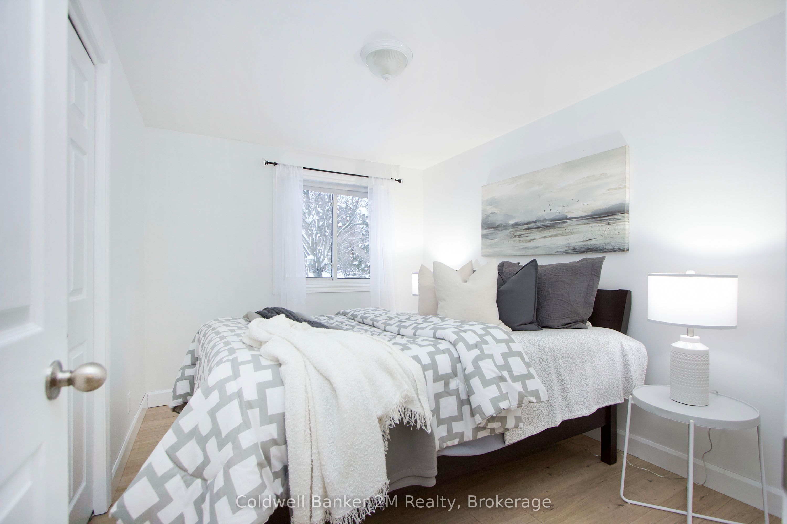 812 Burnham Street Property Photo 20