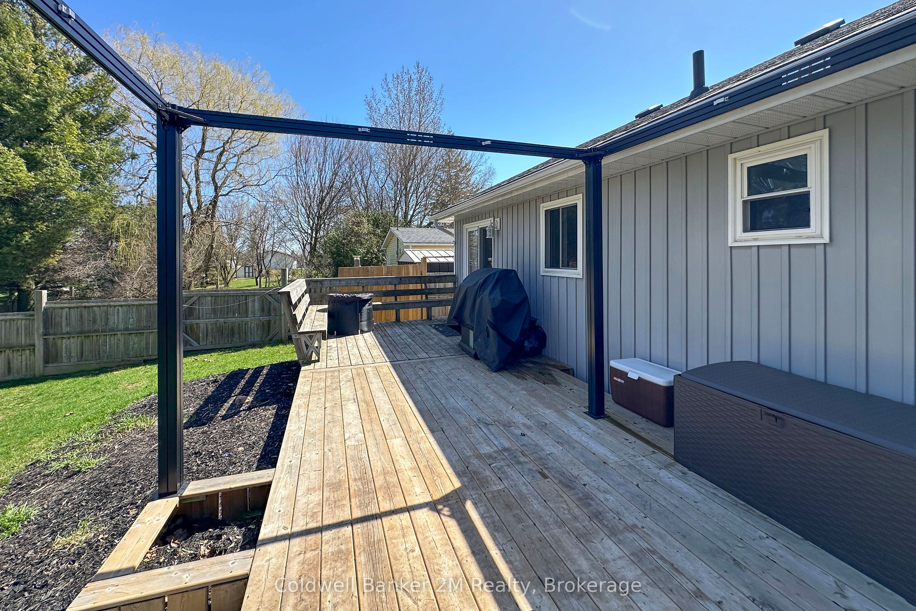 812 Burnham Street Property Photo 40
