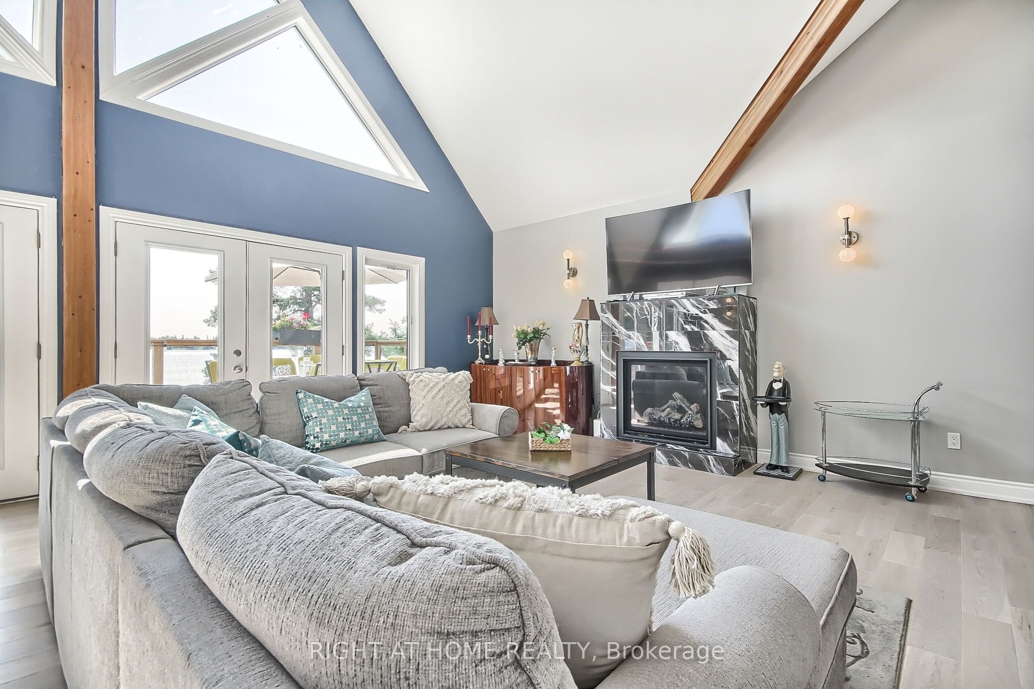 26 Beach Road Property Photo 11