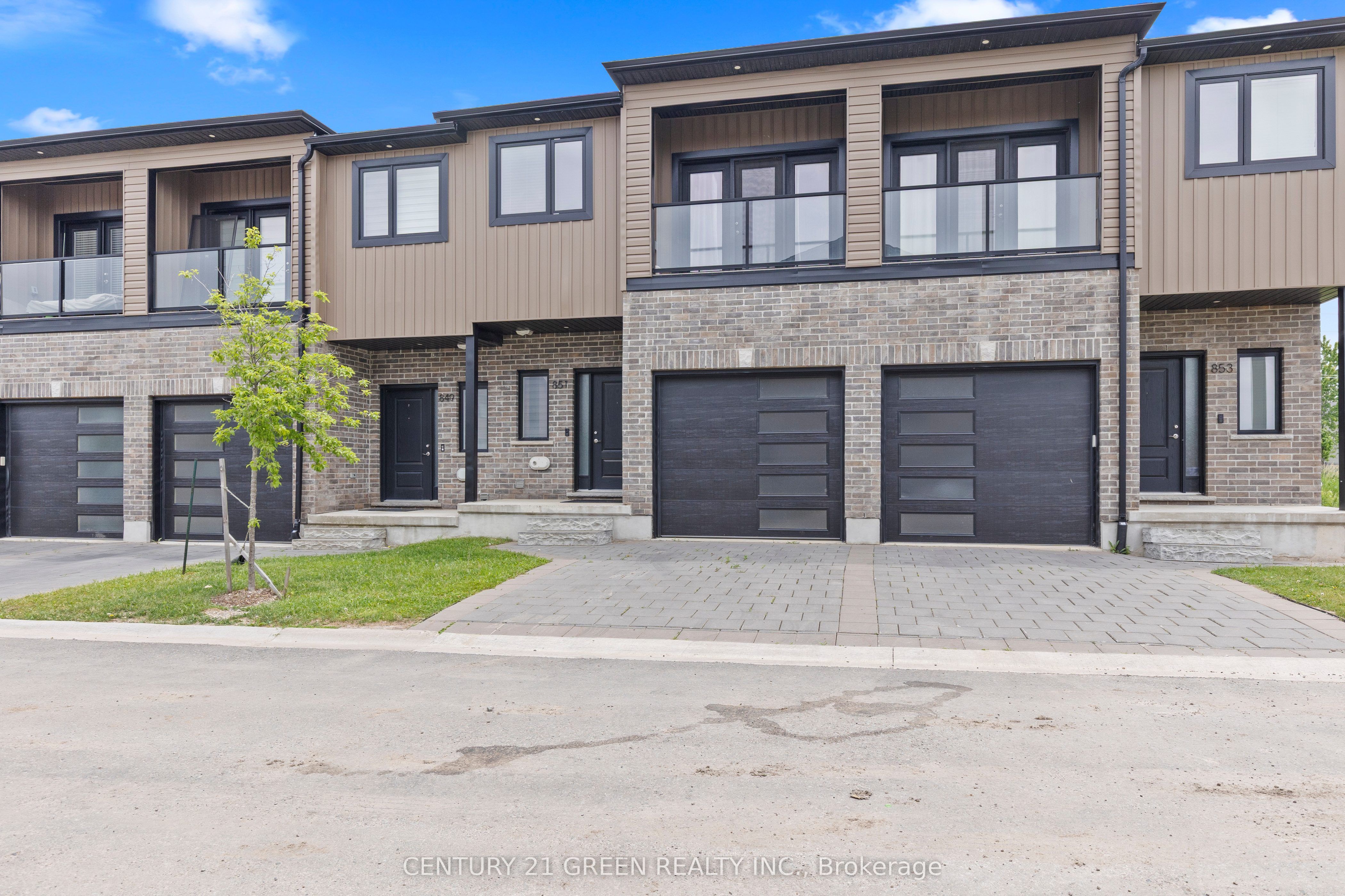 851 Sarnia Road Property Photo 1