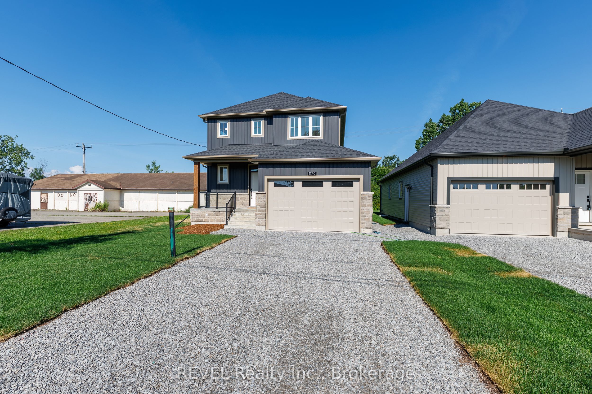 1129 Dipietro Street Property Photo 2
