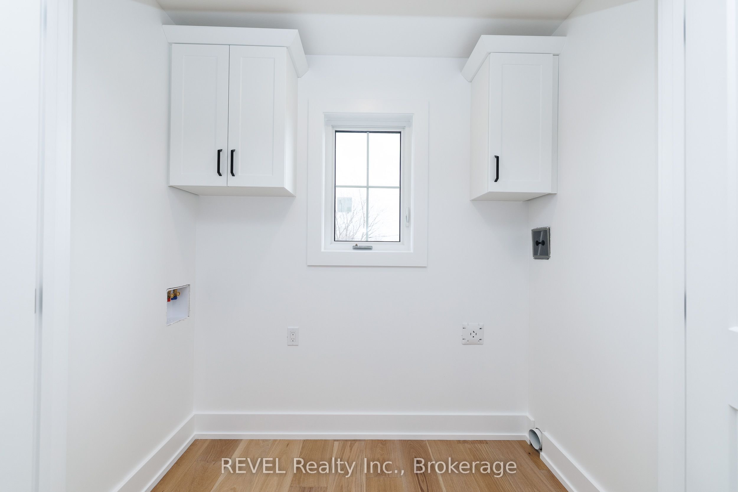 1129 Dipietro Street Property Photo 33