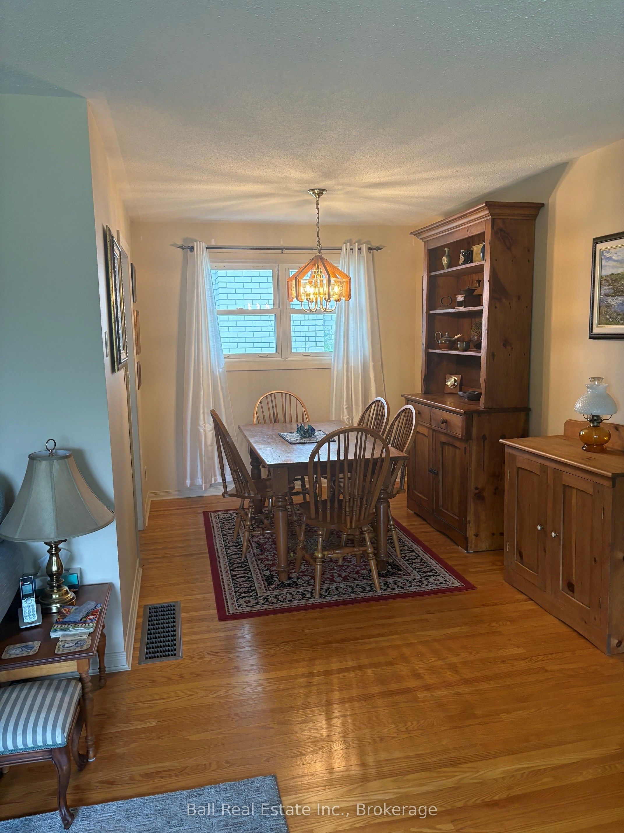 220 Ireton Street Property Photo 10